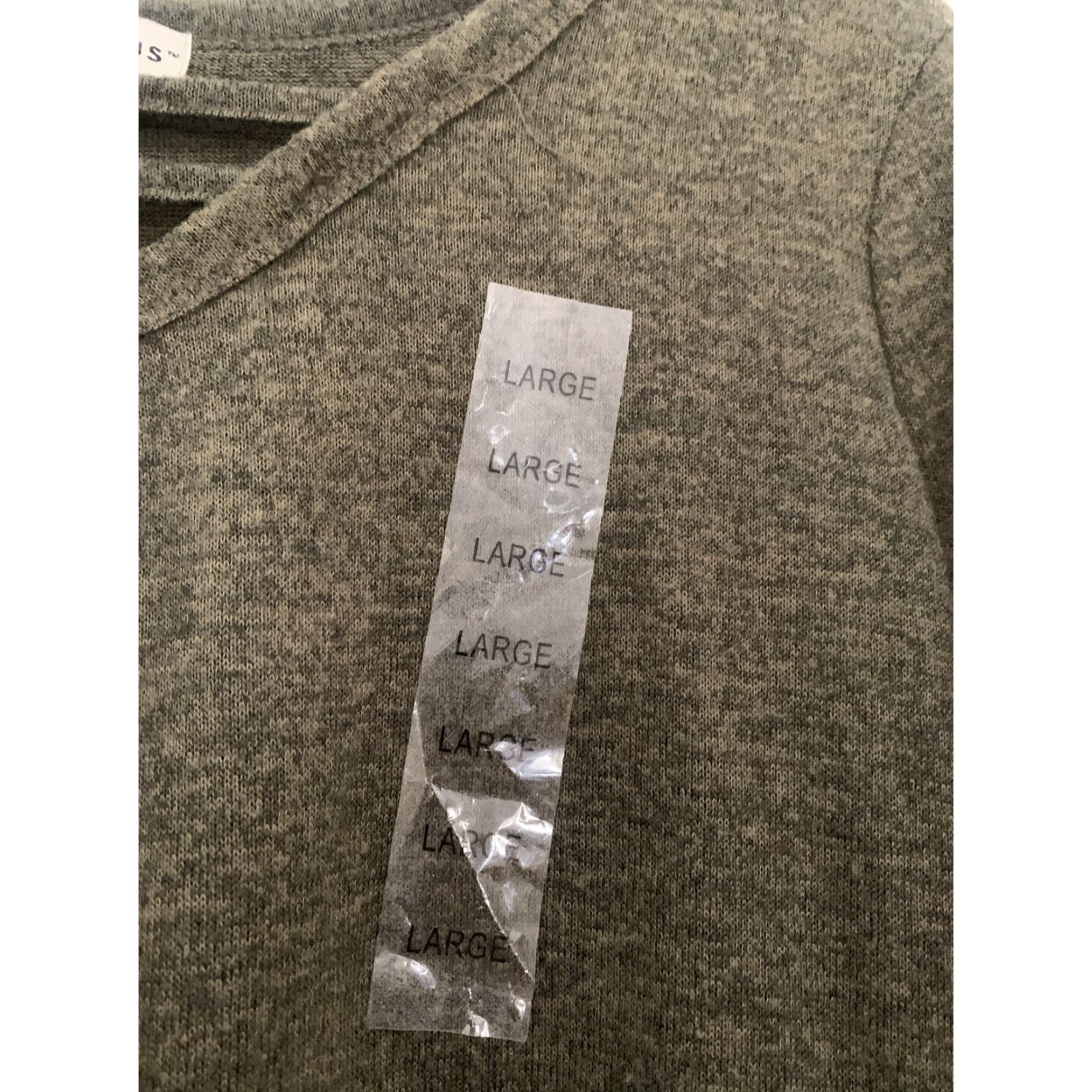Vintage Absolutely Famous Women’s Olive Long Sleeve V Neck Sweater L Size L / US 10 / IT 46 - 3 Thumbnail