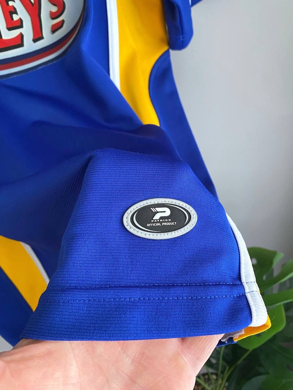 Vintage Patrick Leeds Rhinos 2004/2005 Y2K Rugby Jersey, Size L Size US L / EU 52-54 / 3 - 7 Thumbnail