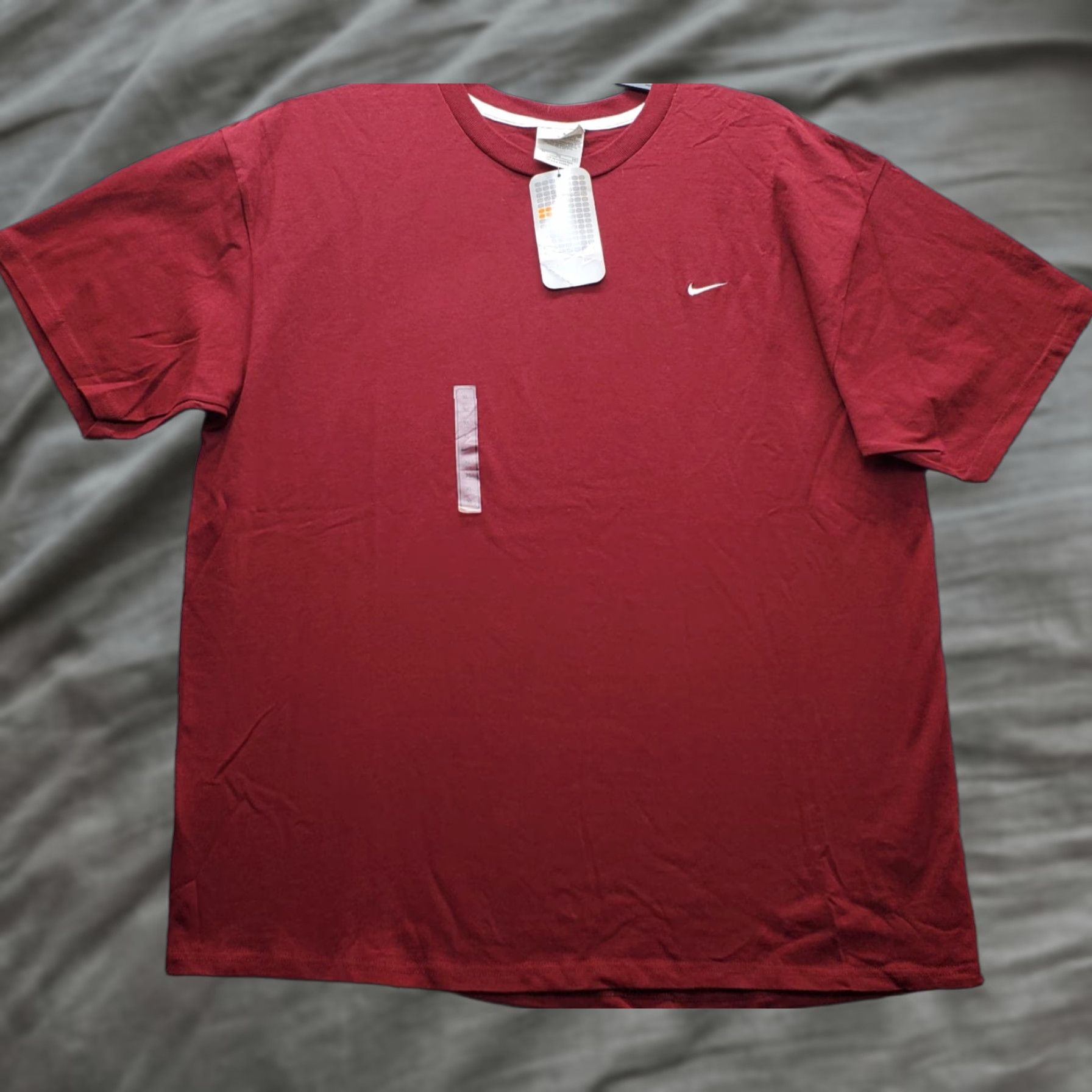 Nike Nike Mens XL Red Regular Fit Short Sleeve Shirt Embroidered Logo Tee Size US XL / EU 56 / 4 - 1 Thumbnail