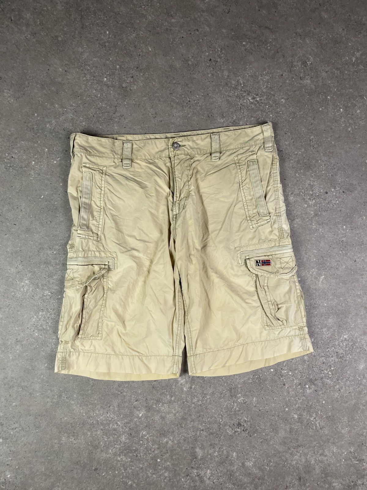 Napapijri × Vintage Vintage Y2K Napapijri Cargo Shorts Size US 36 / EU 52 - 1 Thumbnail
