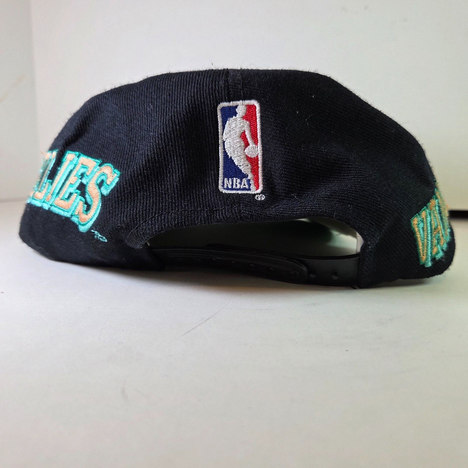 Sports Specialties Vancouver Grizzlies 1994 Sports Specialties Snapback Hat Size ONE SIZE - 4 Thumbnail