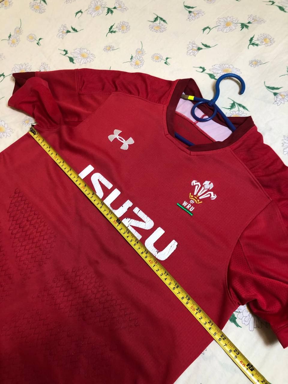 Under Armour WALES RUGBY JERSEY HOME 2019 SHIRT WRU RUGBY JERSEY Size US L / EU 52-54 / 3 - 13 Thumbnail