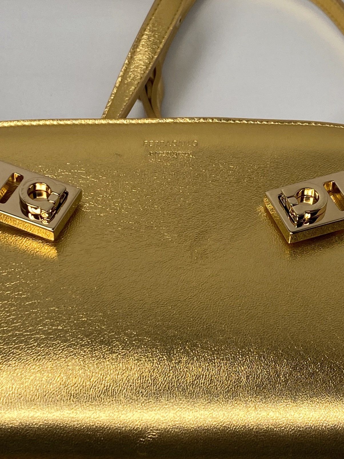 Salvatore Ferragamo Ferragamo Hug Metallic Leather Crossbody Bag Size ONE SIZE - 14 Thumbnail