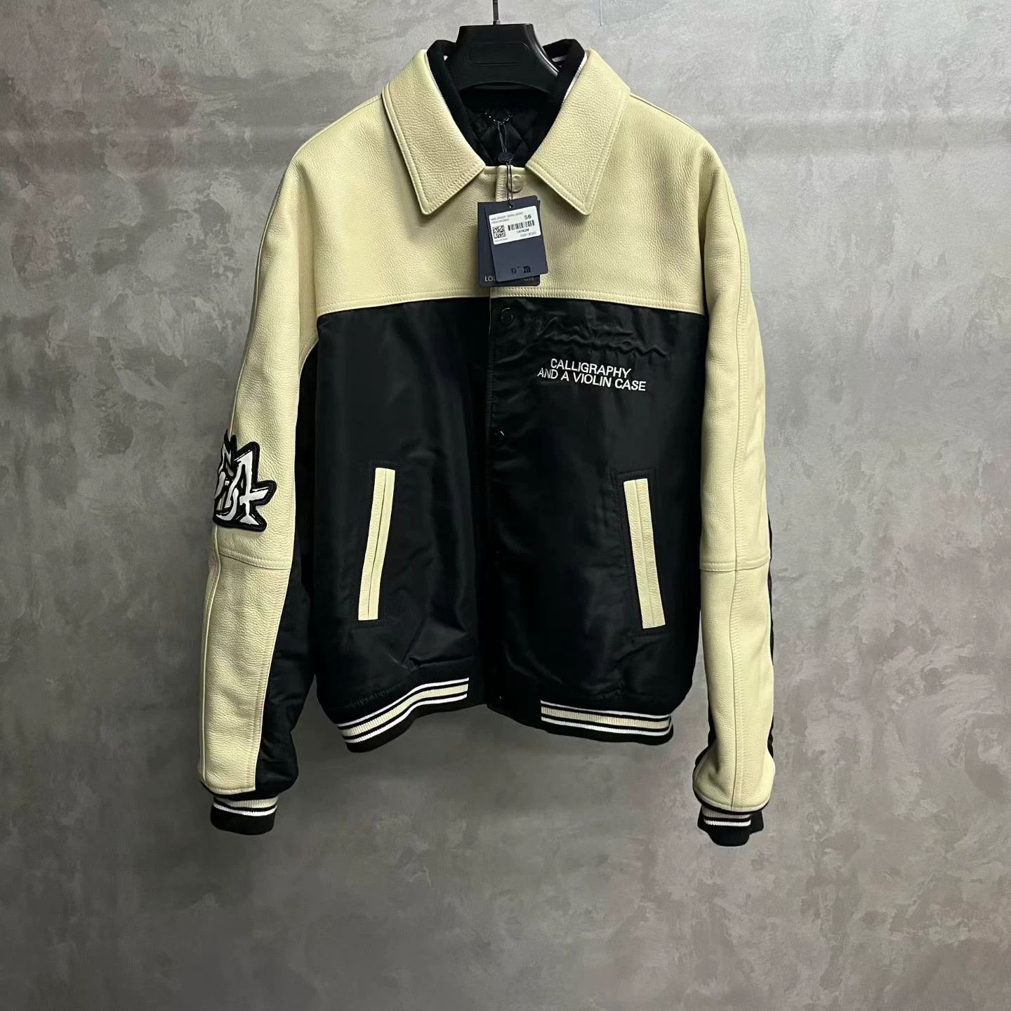 Louis Vuitton Louis Vuitton Black Designer Casual Size M / US 6-8 / IT 42-44 - 1 Thumbnail