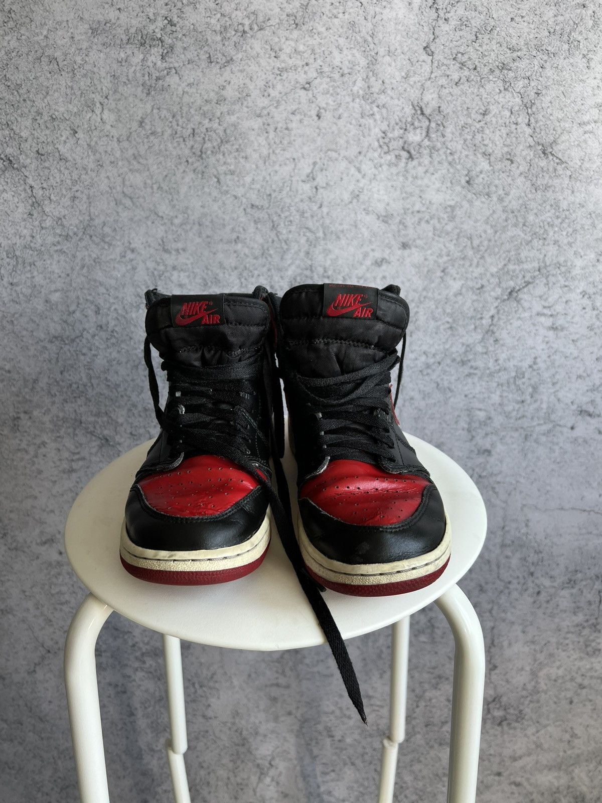 Nike Vintage Nike Air Jordan 1 High Top Sneakers Black and Red Size US 7 / EU 40 - 3 Thumbnail