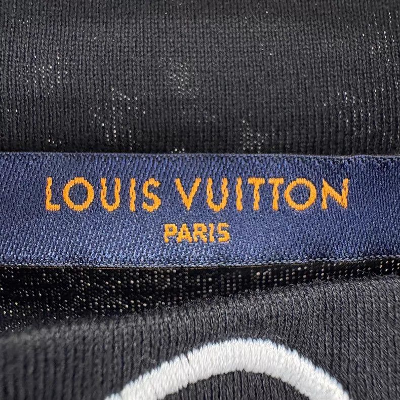 Louis Vuitton Louis Vuitton Neckline monogram embroidered short sleeve Size US S / EU 44-46 / 1 - 5 Thumbnail
