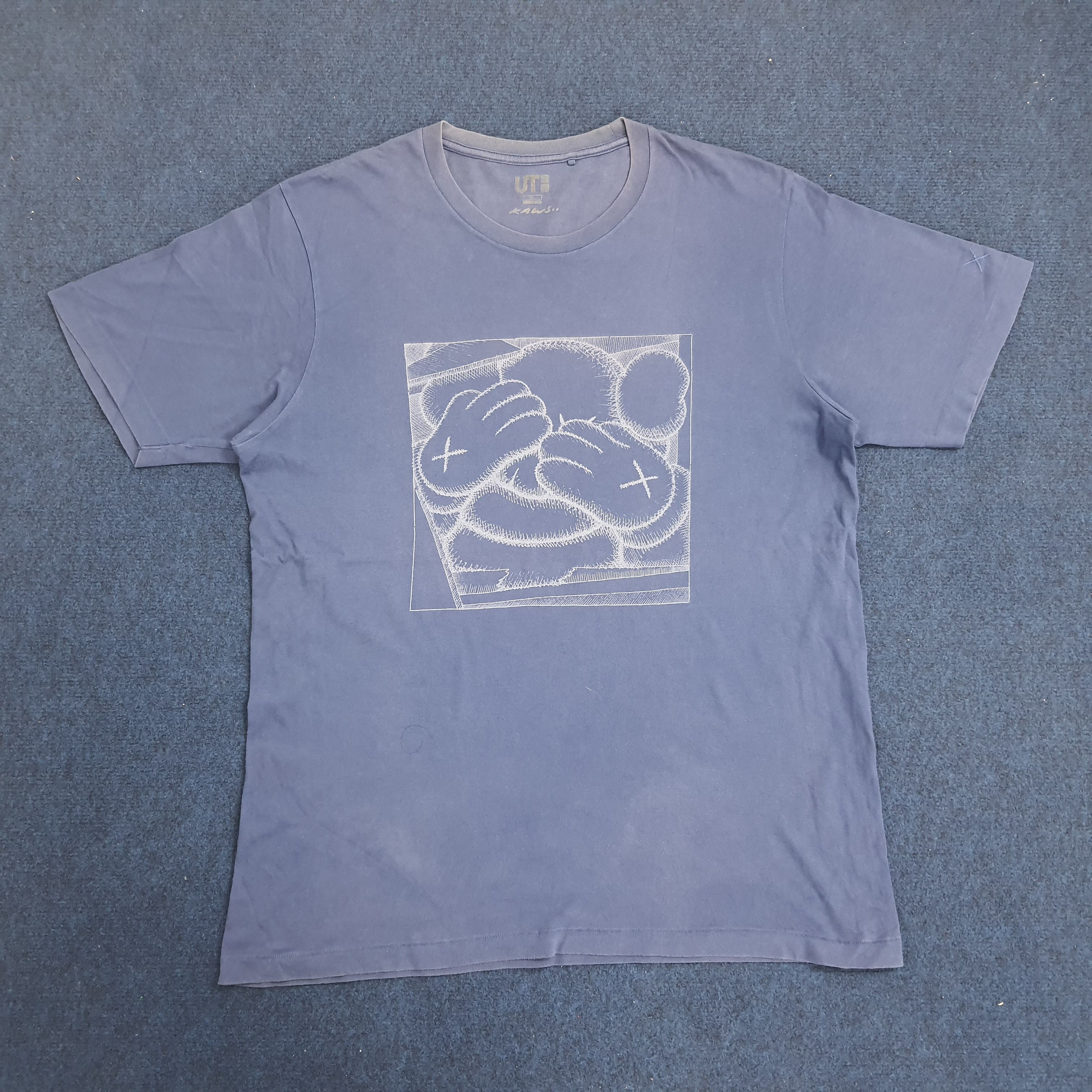 Kaws x Uniqlo Tshirt