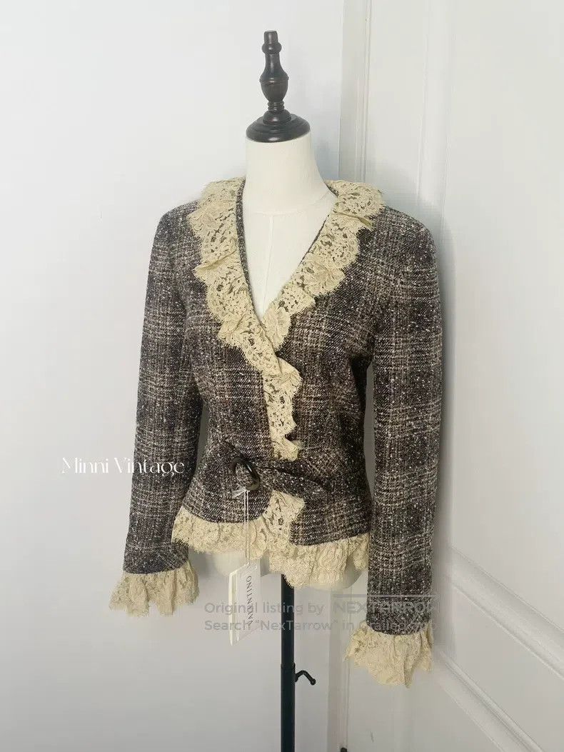 Valentino Valentino Main line gold label lace neckline vintage coat Size S / US 4 / IT 40 - 3 Thumbnail