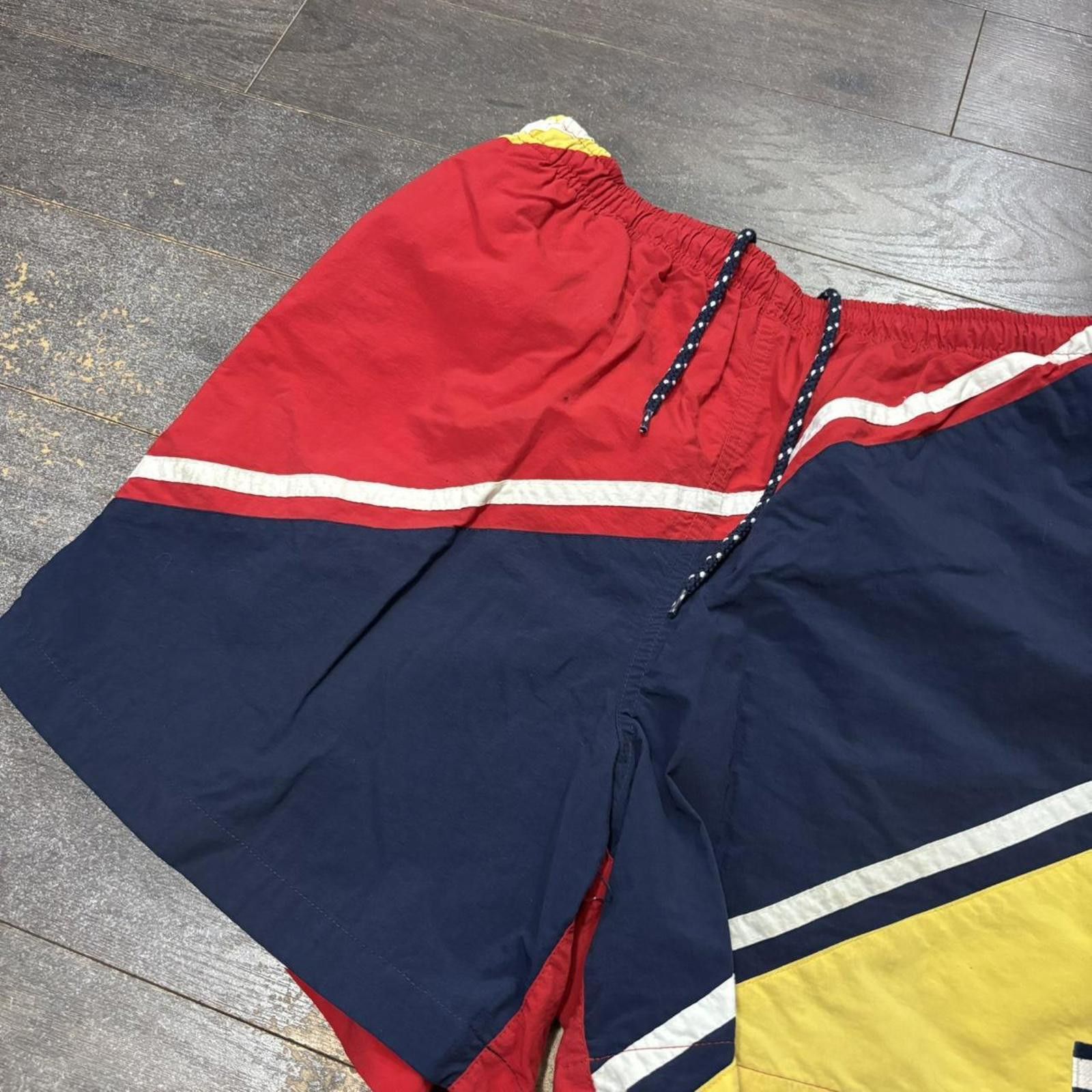 Tommy Hilfiger Vintage Tommy Hilfiger colour block swim shorts 90s XL Size US 36 / EU 52 - 4 Thumbnail