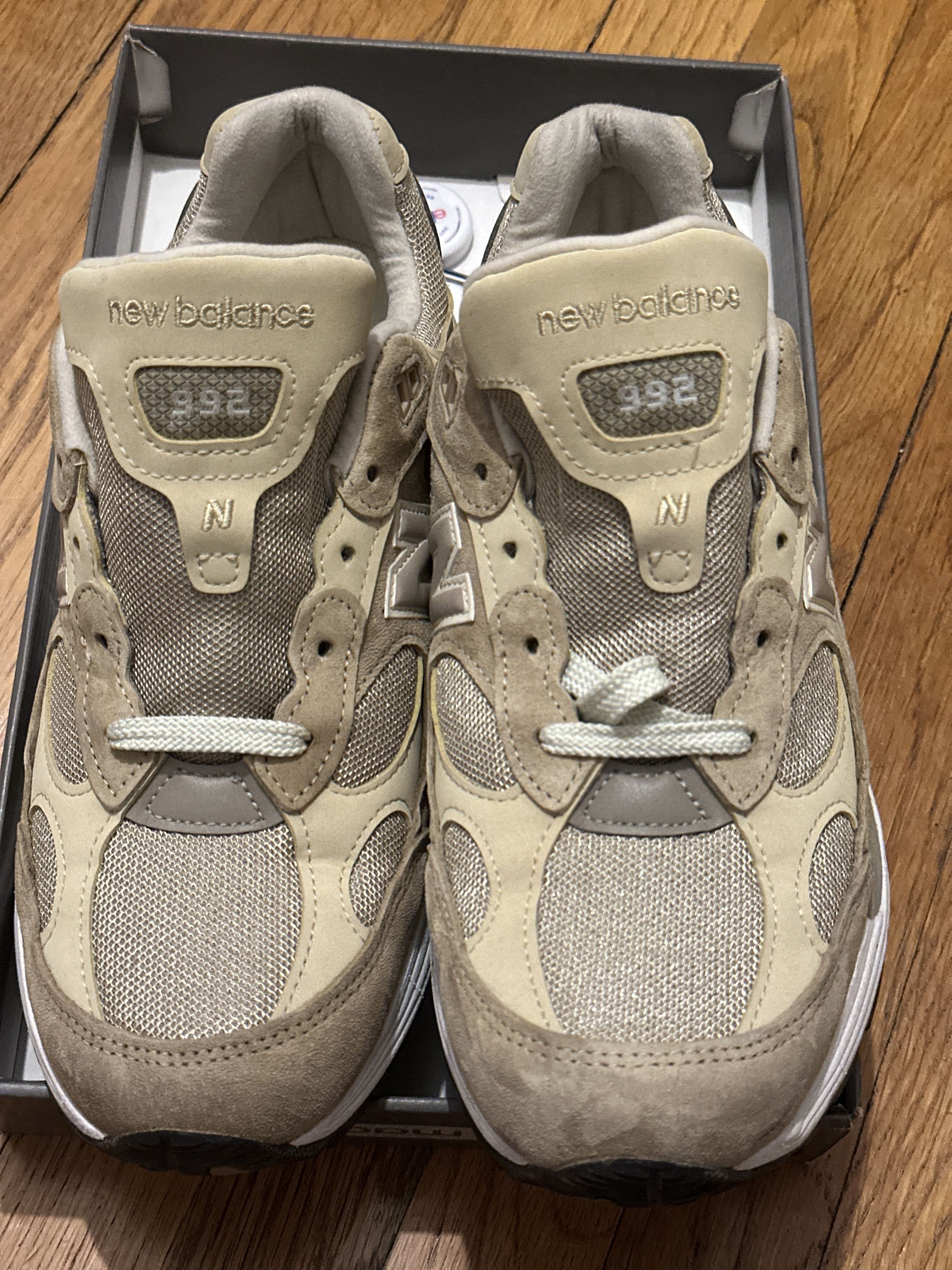 New Balance New Balance Tan 992 Shoes Size US 9 / EU 42 - 9 Thumbnail