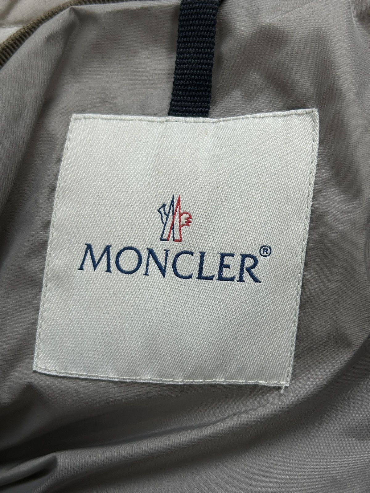 Moncler Moncler Carene Giubbotto Fur Down Light Puffer Jacket Size S / US 4 / IT 40 - 12 Thumbnail
