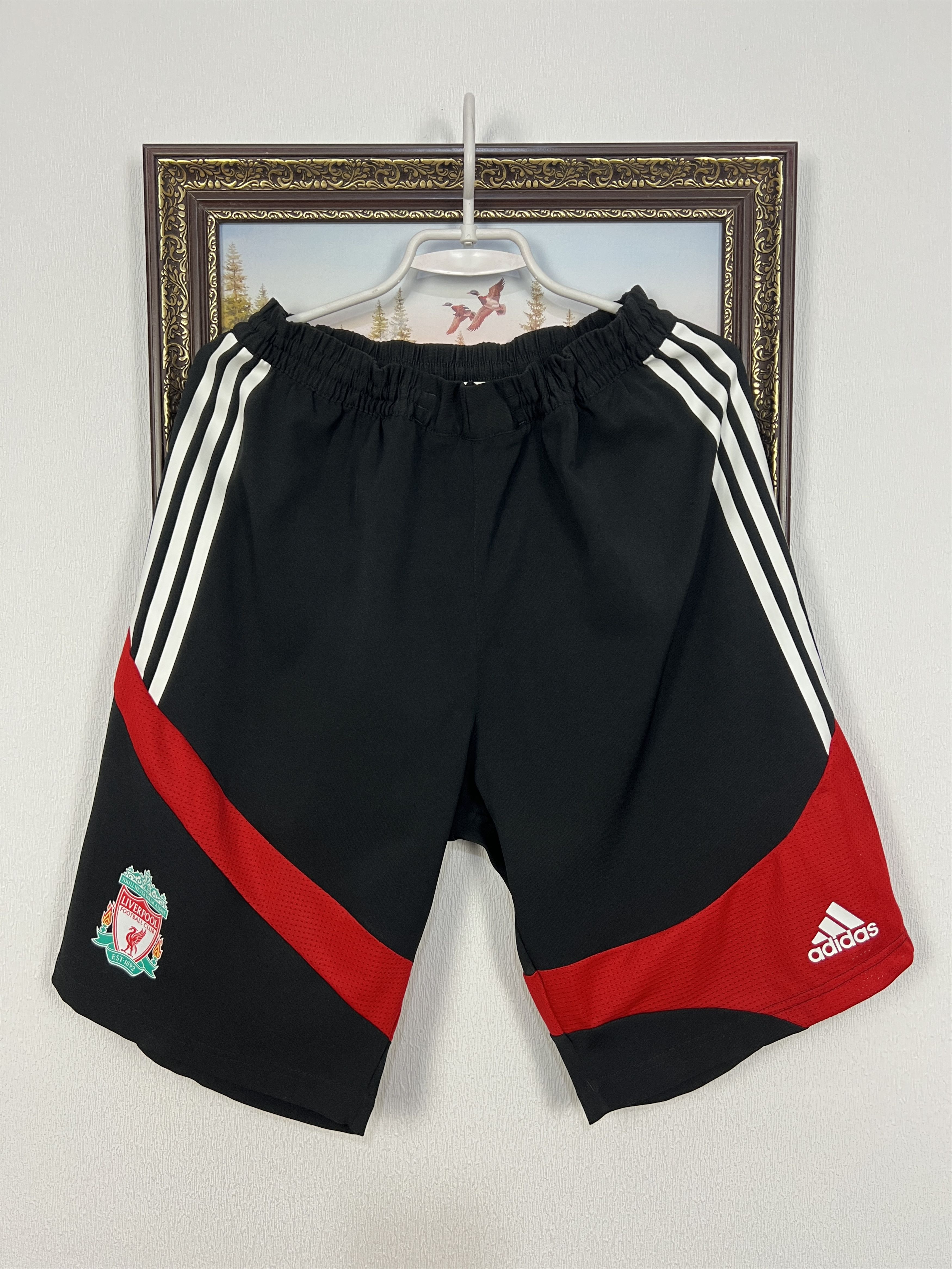 Adidas intage Adidas Liverpool Football Shorts Soccer YNWA L Size US 34 / EU 50 - 1 Thumbnail
