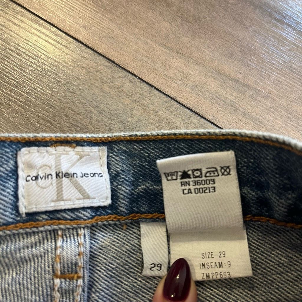 Calvin Klein Vintage Calvin Klein Light Wash Denim Jean Shorts Men 29 Size US 29 - 4 Thumbnail