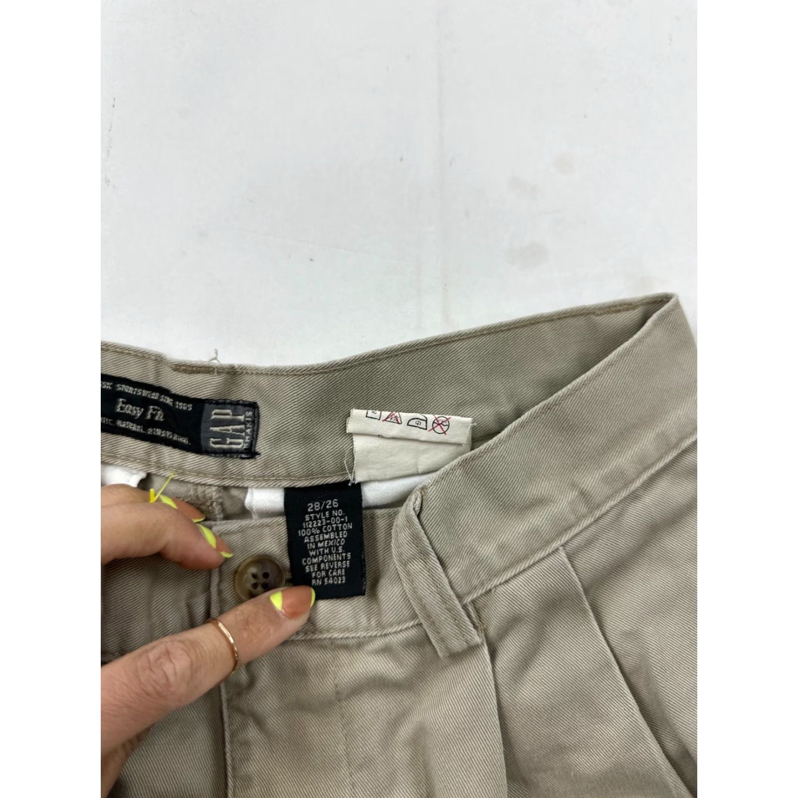 Gap Gap Shorts Womens 28/26 Khakis Beige Pleated Classic Sportswear Easy Fit Outdoor Shirt Size 28" / US 6 / IT 42 - 4 Thumbnail