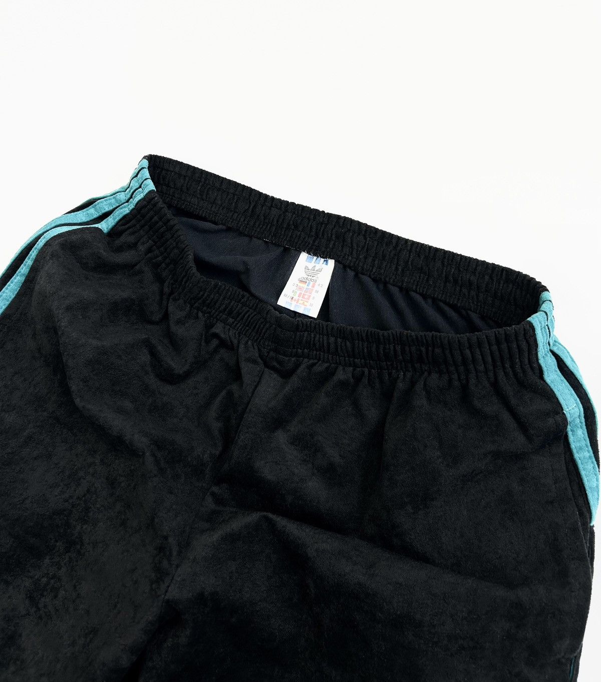 Adidas × Vintage rare Vintage 80-90s Adidas Velor Shorts Black Size US 32 / EU 48 - 5 Thumbnail