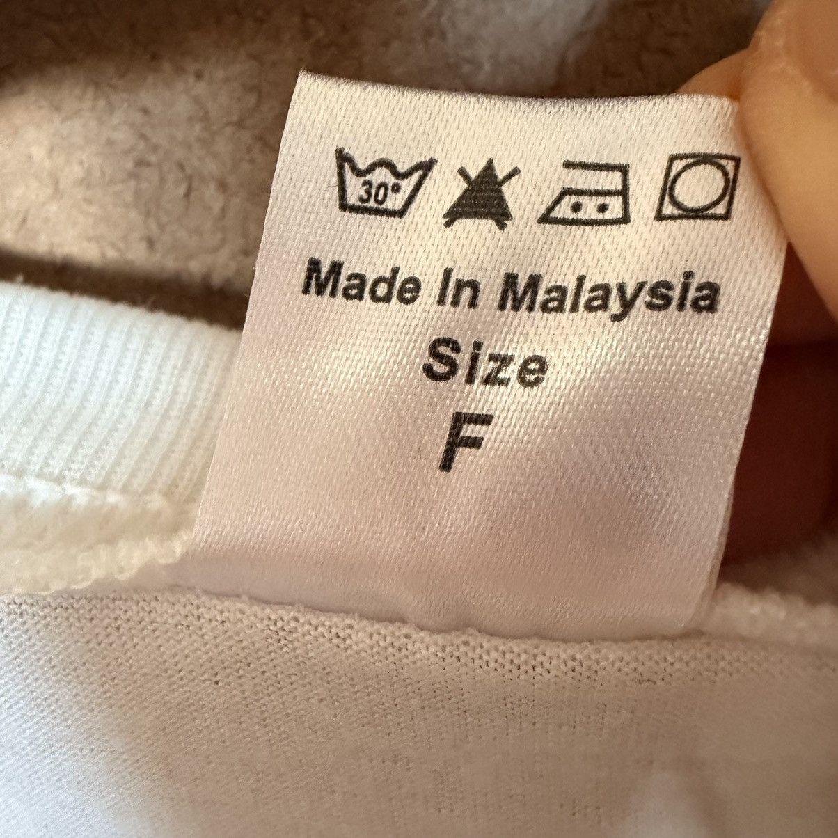 Other Classic Asia KL Kuala Lumpur Graphic Tee White Size F Size US L / EU 52-54 / 3 - 12 Thumbnail