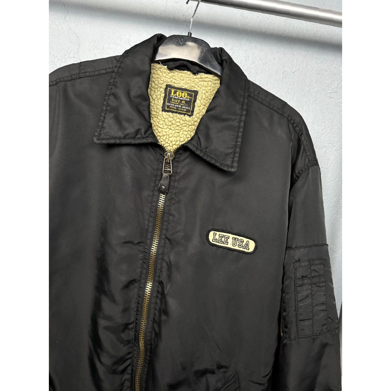 Lee Lee Bomber Jacket - Jacket - XL - Black - Lee Sanforised USA 90s Vintage Insulated Bomber Jacket XL Black Mens Size XL Size US XL / EU 56 / 4 - 2 Thumbnail
