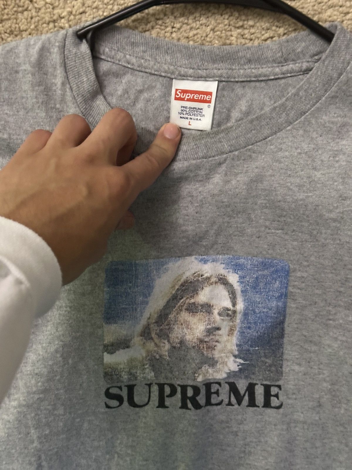 Supreme kurt tee Size US L / EU 52-54 / 3 - 2 Thumbnail