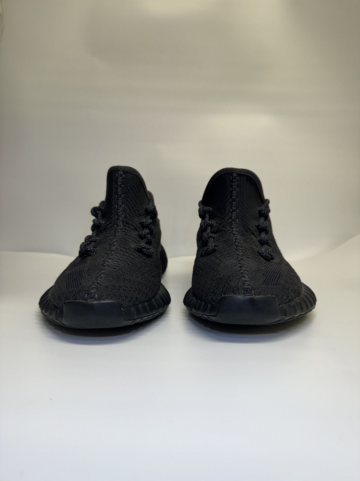 Kanye West Yeezy 350 Black Size US 10 / EU 43 - 2 Thumbnail