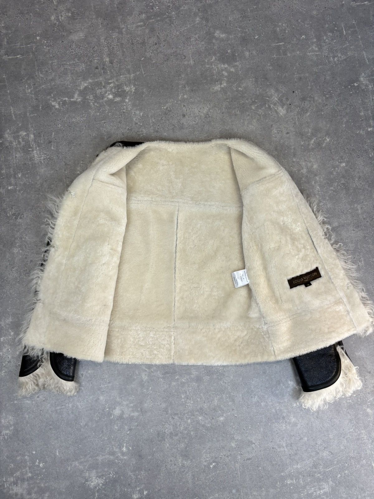 Louis Vuitton Louis Vuitton PreFall 2015-16 leather shearling jacket Size XS / US 0-2 / IT 36-38 - 9 Thumbnail