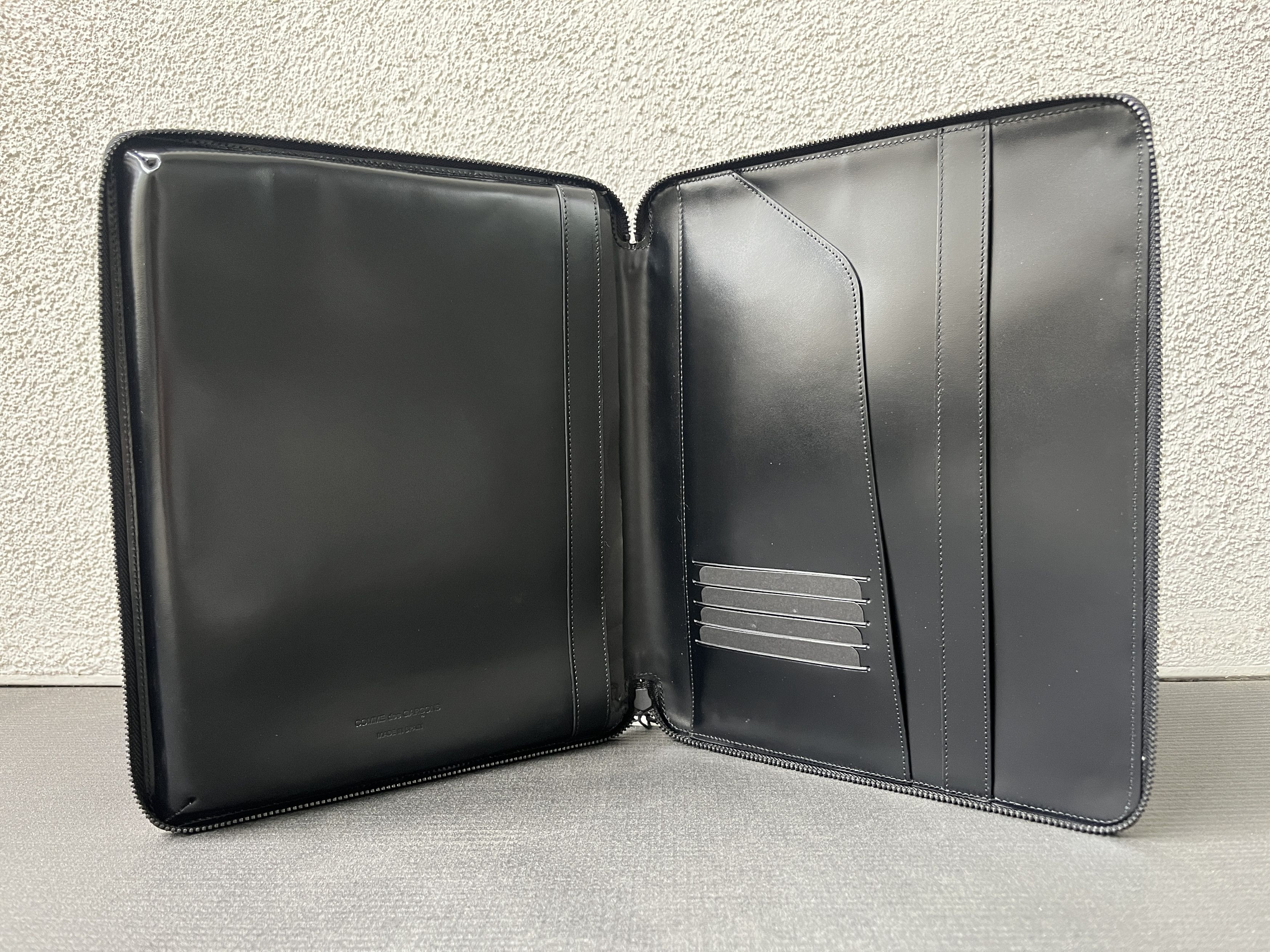 Comme des Garcons Comme des Garcons Very Black Luxury Leather iPad Case Folio Size ONE SIZE - 5 Thumbnail