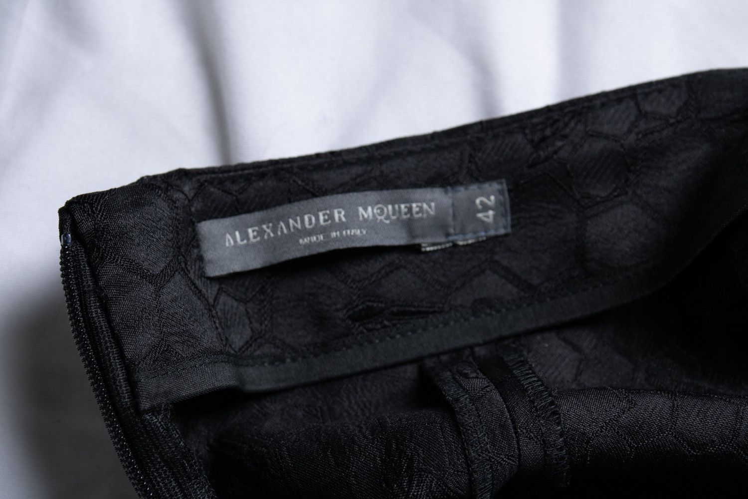 Alexander McQueen Alexander McQueen, cropped pantalon Size 28" / US 6 / IT 42 - 8 Thumbnail
