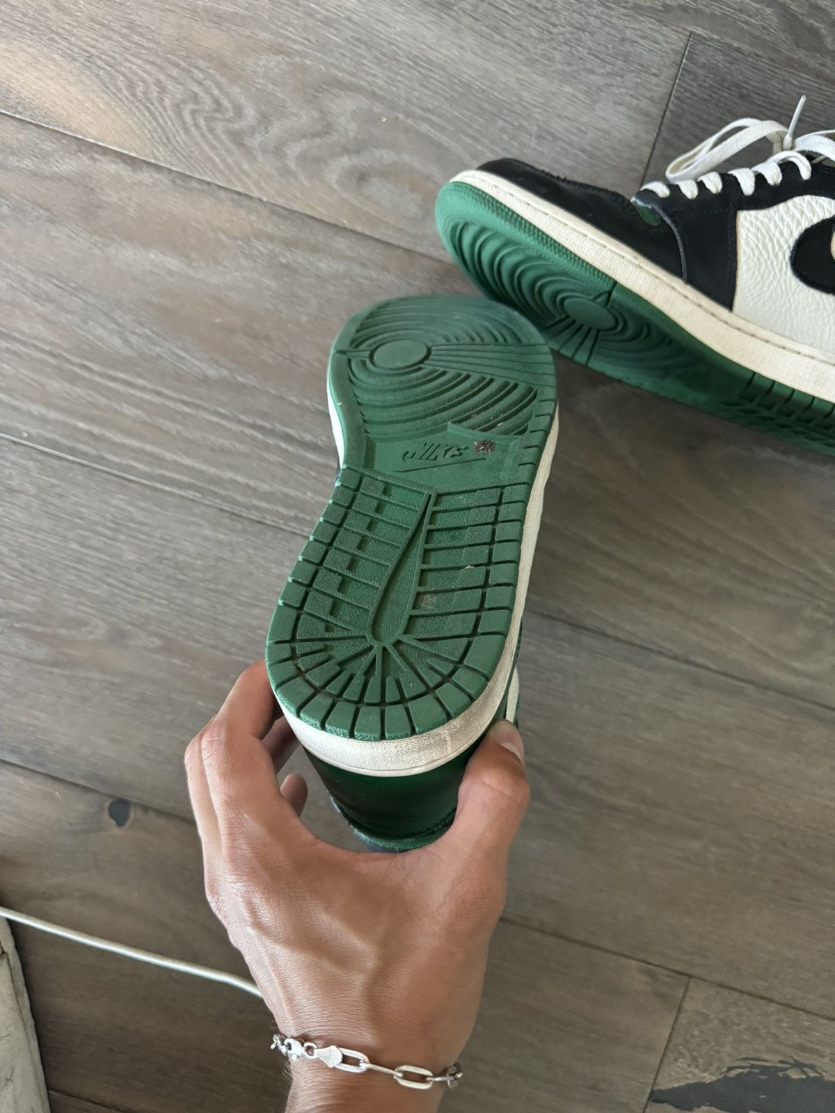 Nike Jordan 1 Pine Green Nike Size US 10.5 / EU 43-44 - 4 Thumbnail