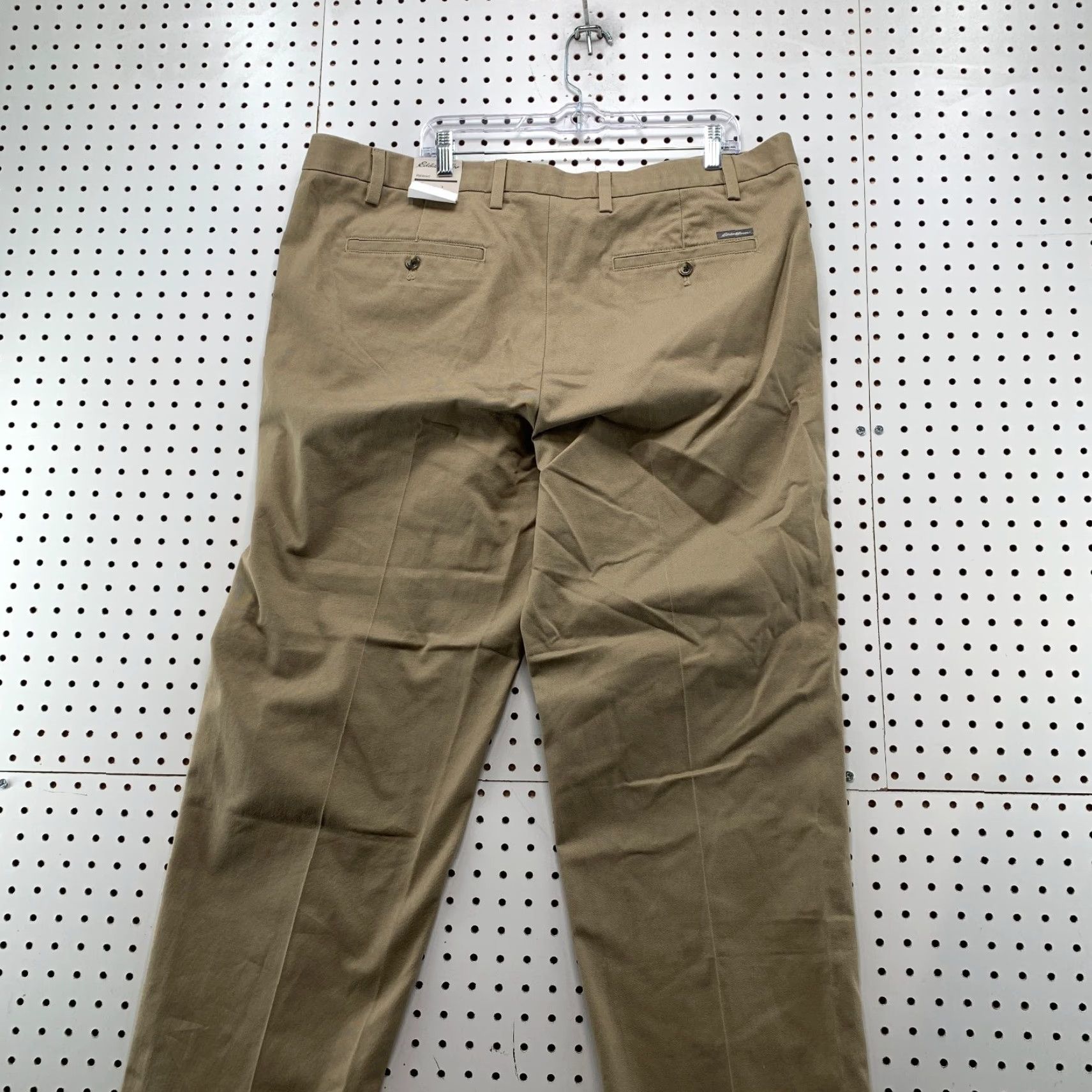 Eddie Bauer Eddie Bauer Pants Mens 42x30 Chino Khaki Relaxed Straight Beige 42 Chest Pocket Type Flat Front NWT 90s? Size US 42 / EU 58 - 6 Thumbnail