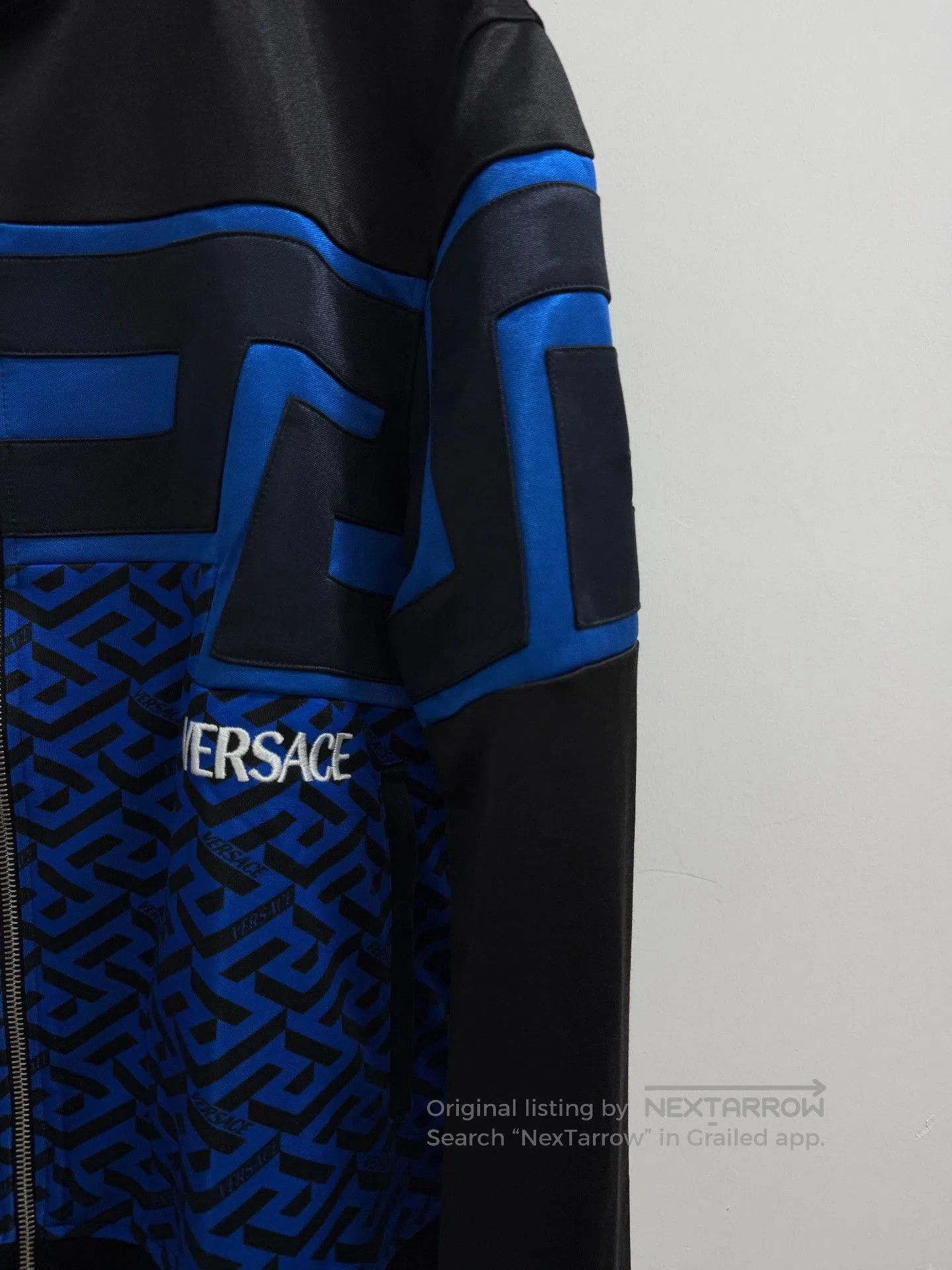 Versace Versace Men's Casual Jacket. Size US S / EU 44-46 / 1 - 3 Thumbnail