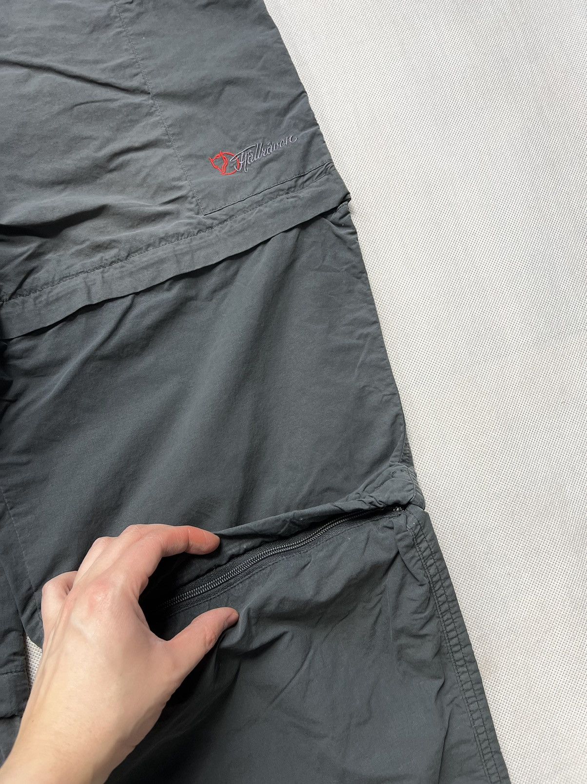 Fjallraven Pants / Shorts Fjallraven logo detachable leg in 3 places Size US 36 / EU 52 - 2 Thumbnail