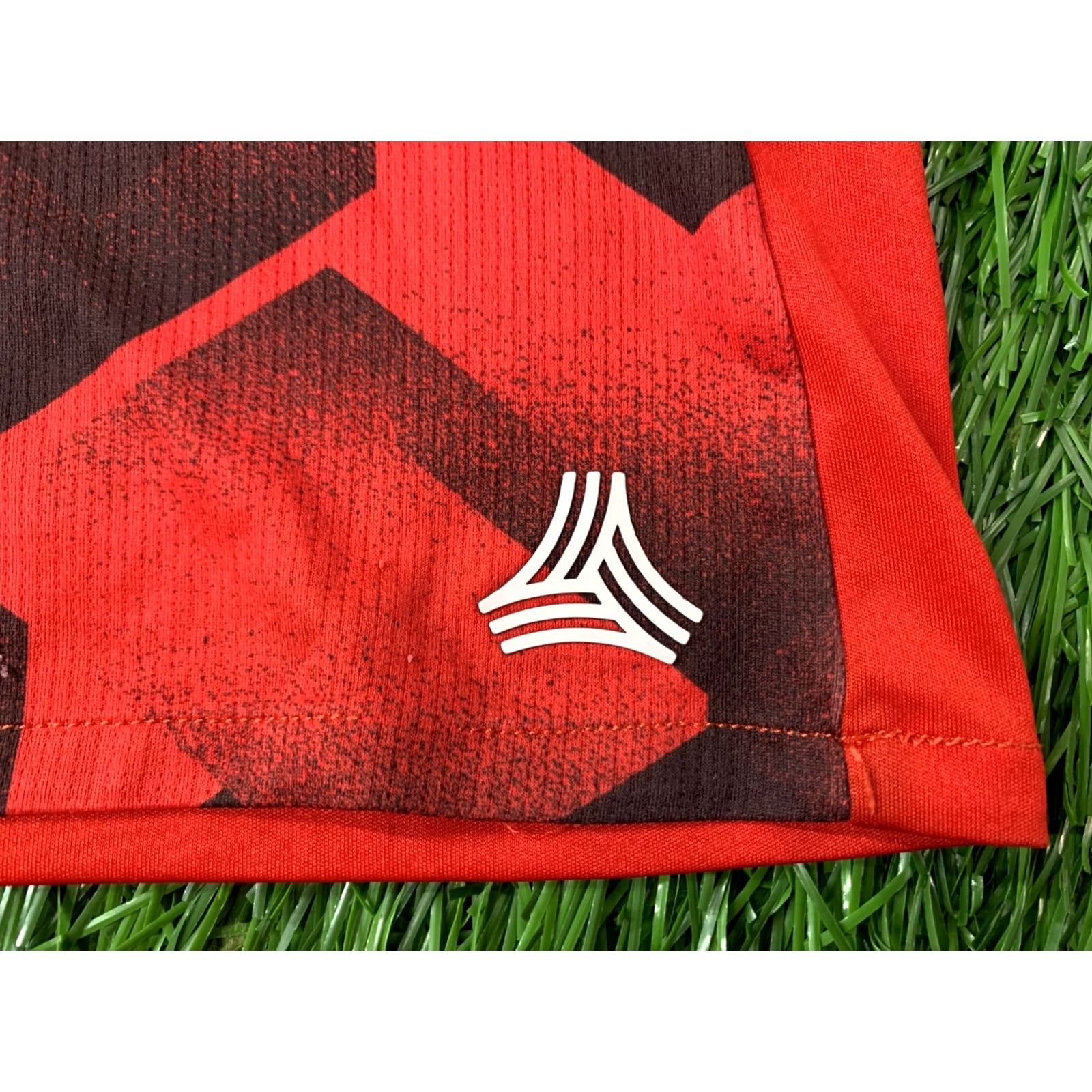 Adidas ADIDAS Tango PERFORMANCE ORIGINAL 2016 FOOTBALL SHIRT JERSEY S SMALL Men Shirt Short Sleeve Red Black White 2016 Tango Mens Size US S / EU 44-46 / 1 - 4 Thumbnail