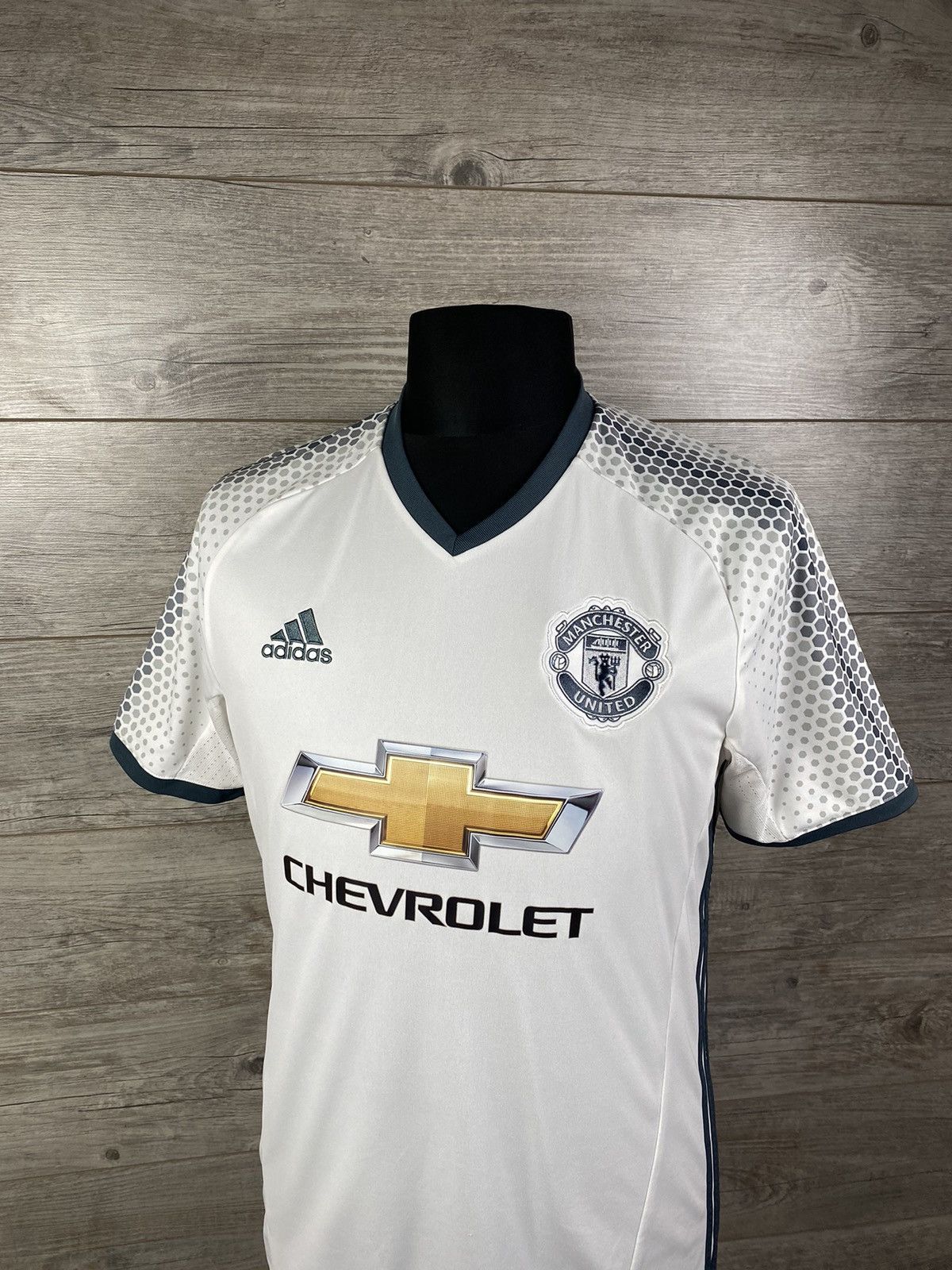 Adidas White Adidas Machester United size L football shirt Size US L / EU 52-54 / 3 - 16 Thumbnail