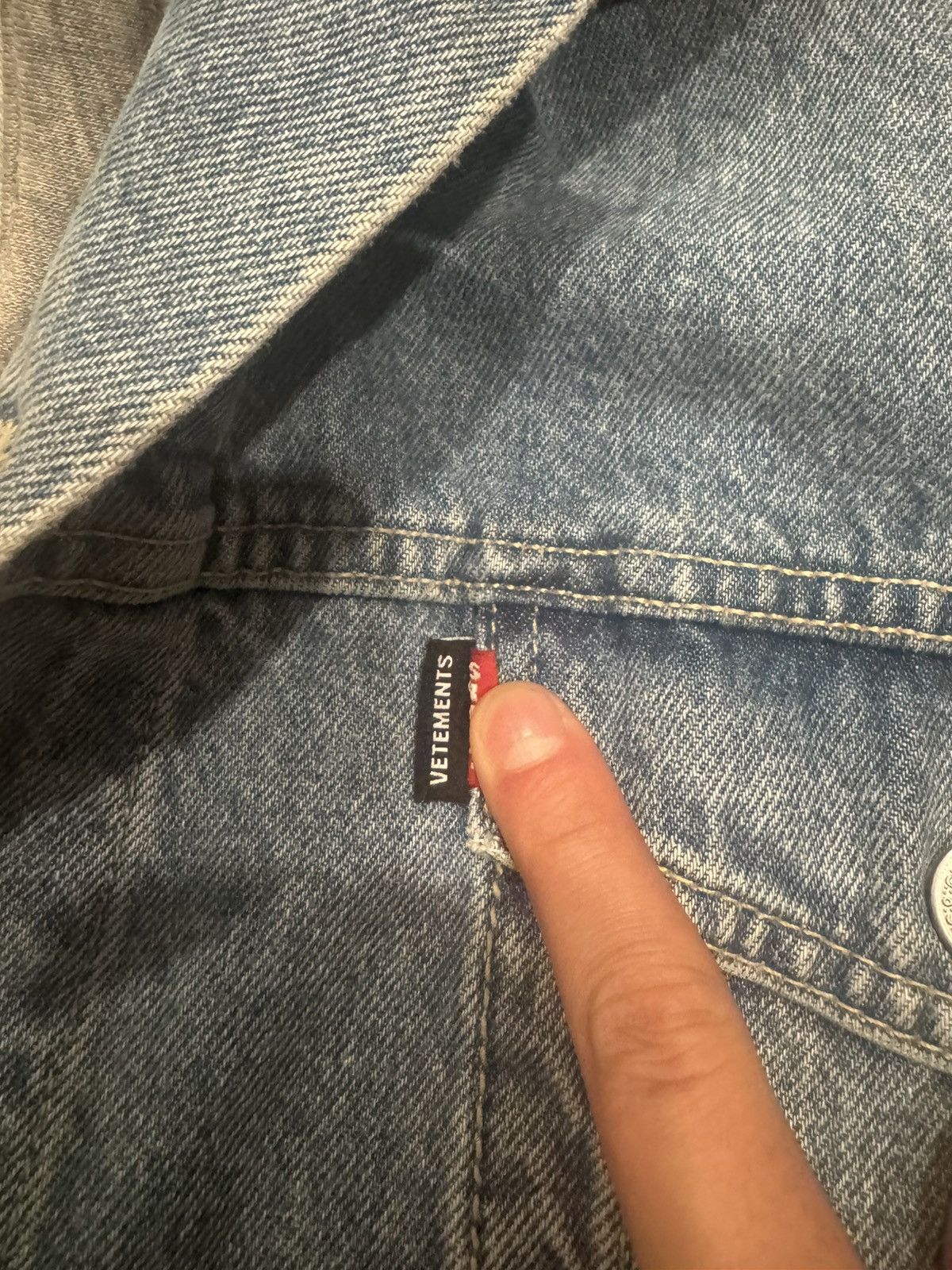 Levi's × Vetements Vetements x Levi’s 2018 Oversized Hooded Denim Jacket Size US S / EU 44-46 / 1 - 13 Thumbnail