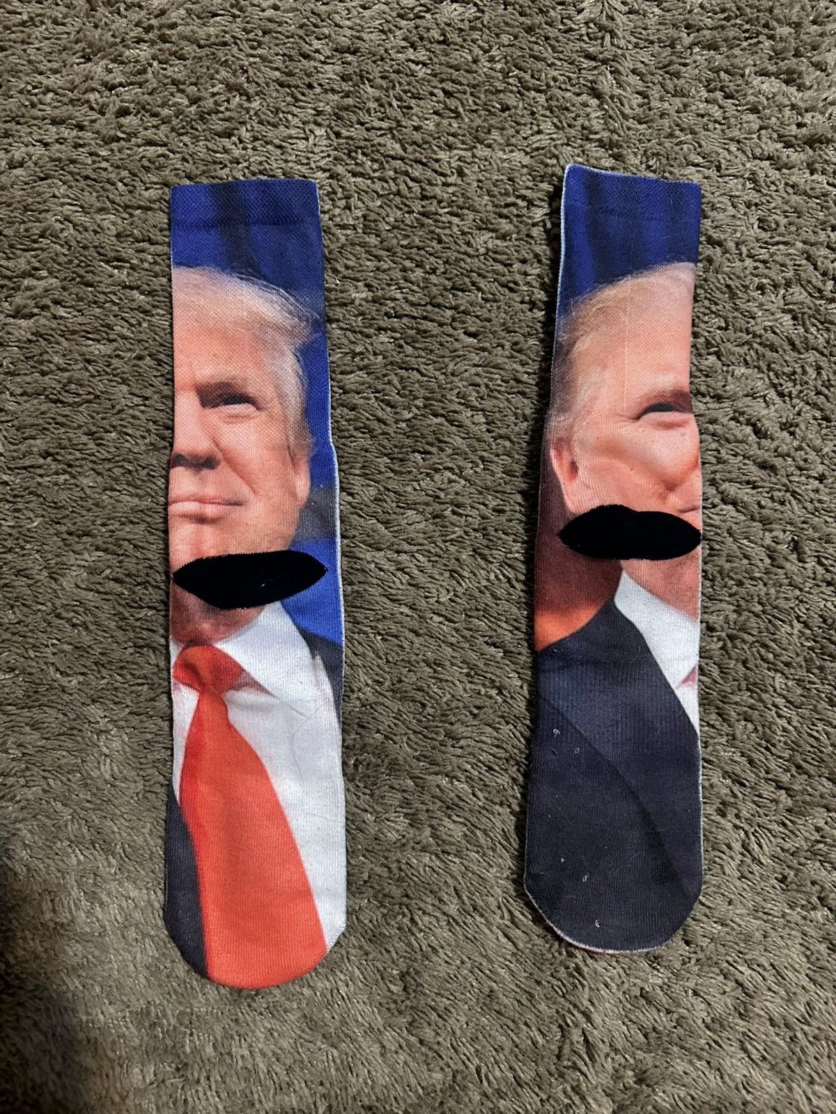 Donald Trump Vintage Donald Trump “president” socks size 8-12 Size ONE SIZE - 2 Thumbnail