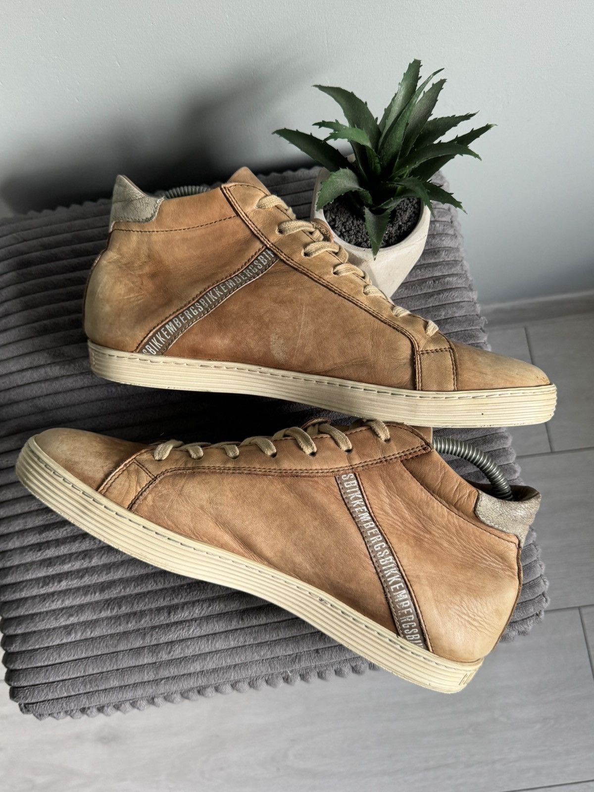 Dirk Bikkembergs Vintage Dirk Bikkembergs Leather High Top Sneakers Size US 8 / EU 41 - 5 Thumbnail