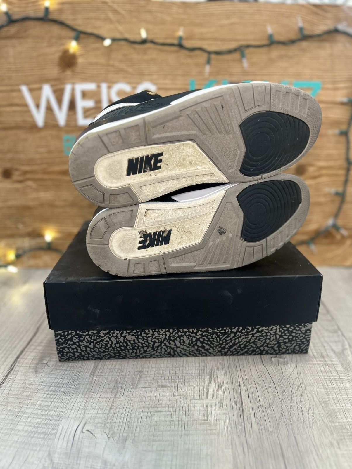 Jordan Brand Jordan 3 tinker black gold Size US 10 / EU 43 - 7 Thumbnail