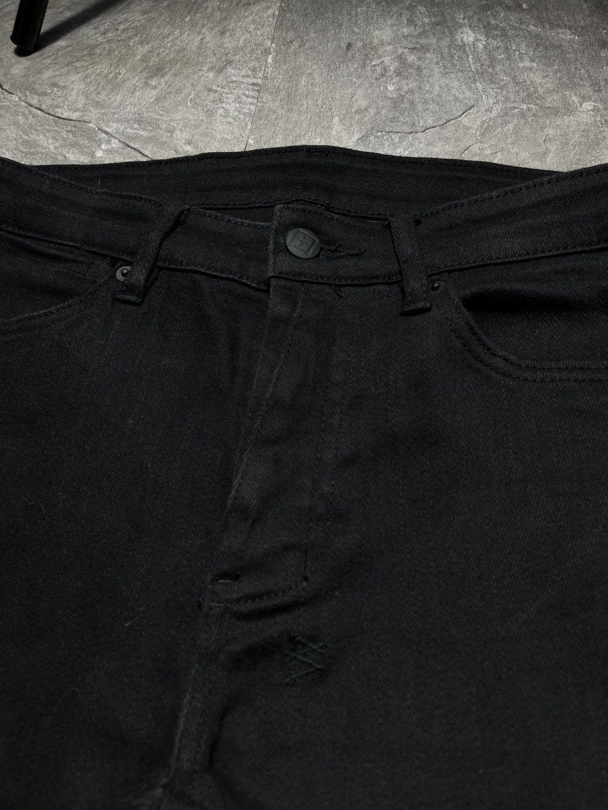 Ksubi Ksubi Knee Rip Plain Black Denim Jeans Size 32 Size US 32 / EU 48 - 8 Thumbnail