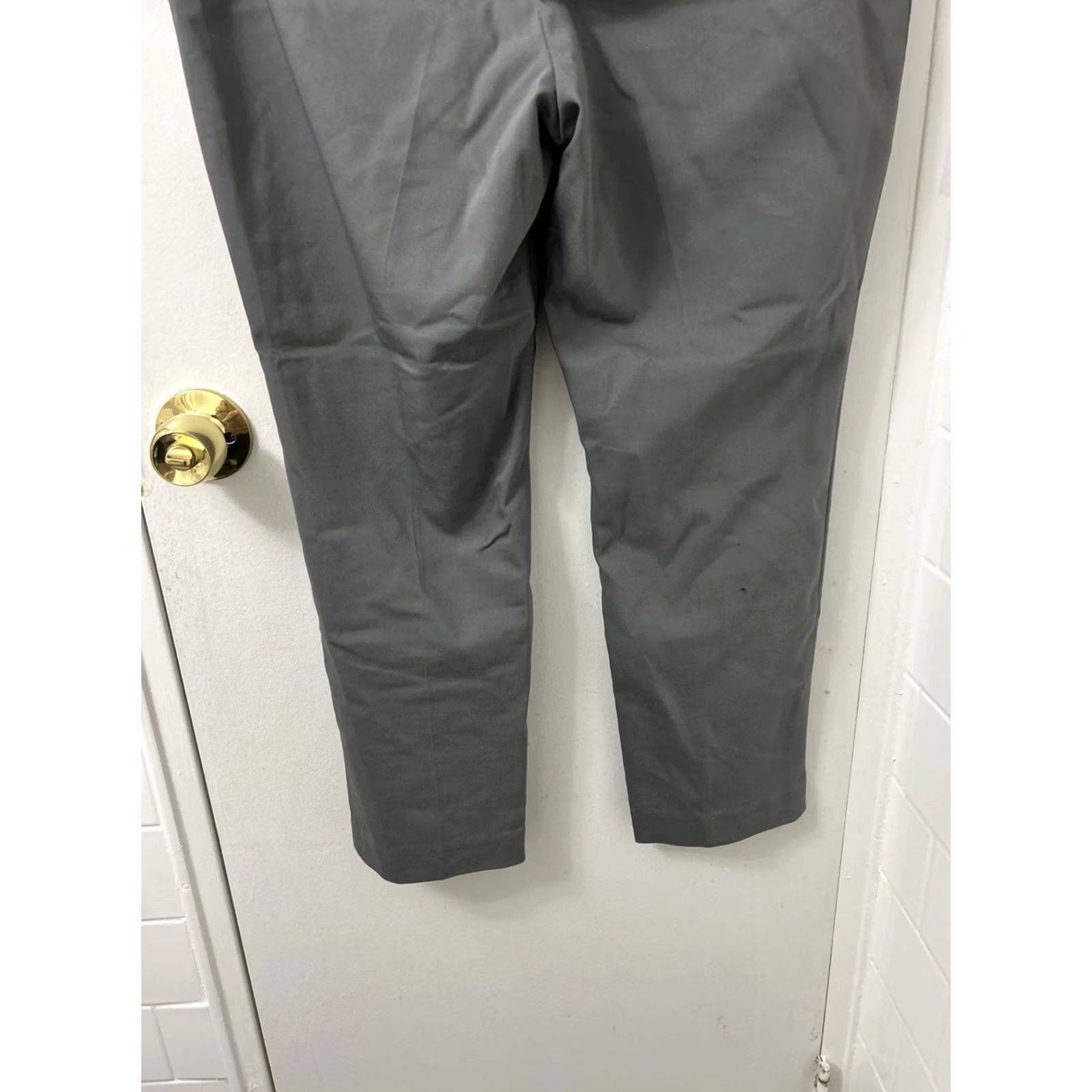 Van Heusen VAN HEUSEN Pants Womens 12x26 Gray Stretch Trousers NWT Dress Pants Workwear Straight Leg Release: NWT Size 34" / US 12 / IT 48 - 7 Thumbnail