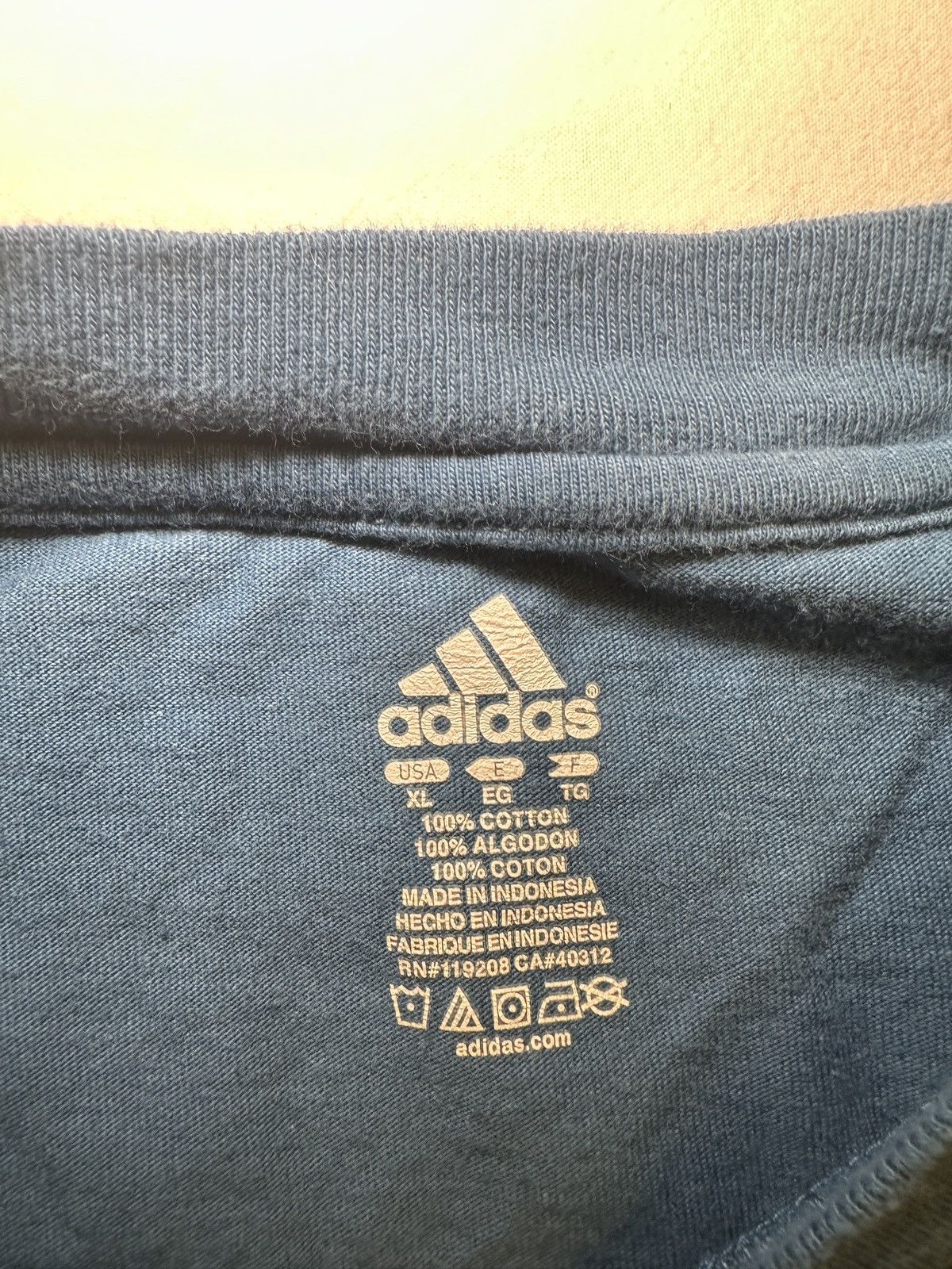 Vintage Vintage adidas and sounders t-shirt Size US XL / EU 56 / 4 - 4 Thumbnail