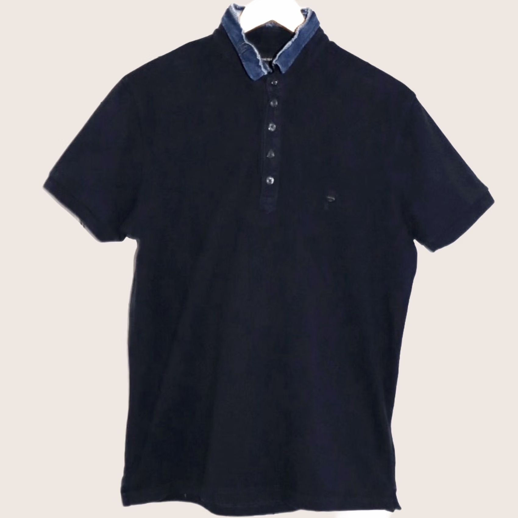 Diesel Diesel Polo Shirt Large Mens Fitted Navy Denim Collar Short Sleeve Used Polo Shirt Denim Collar Mens L Navy Denim 100% Cotton Casual Vintage No Size US L / EU 52-54 / 3 - 1 Thumbnail