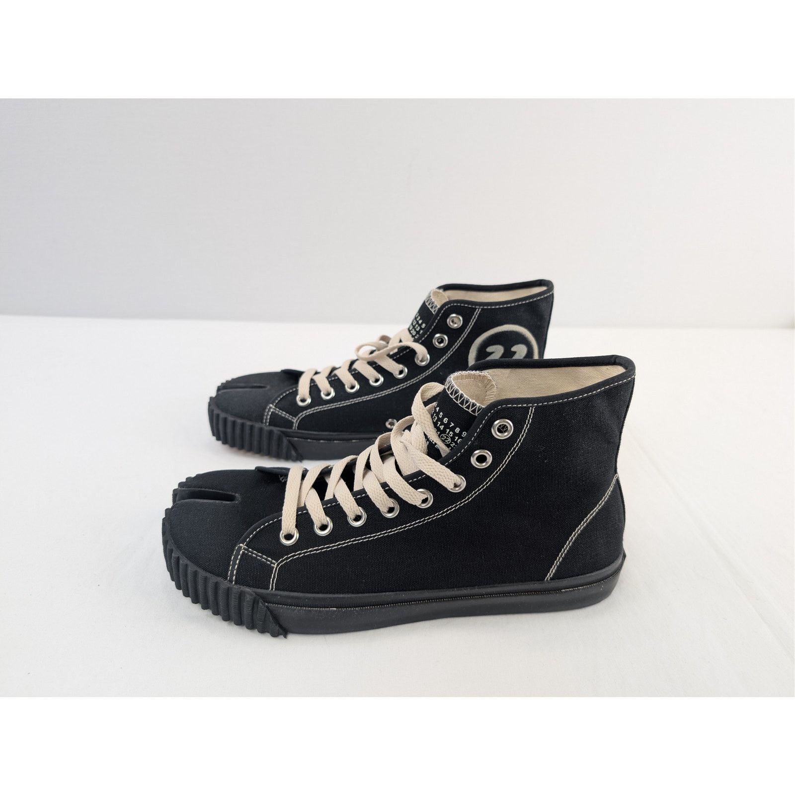 Maison Margiela o1rshd1 Q:2 / Tabi High Top Sneakers in Black/Beige Size US 10.5 / EU 43-44 - 10 Thumbnail