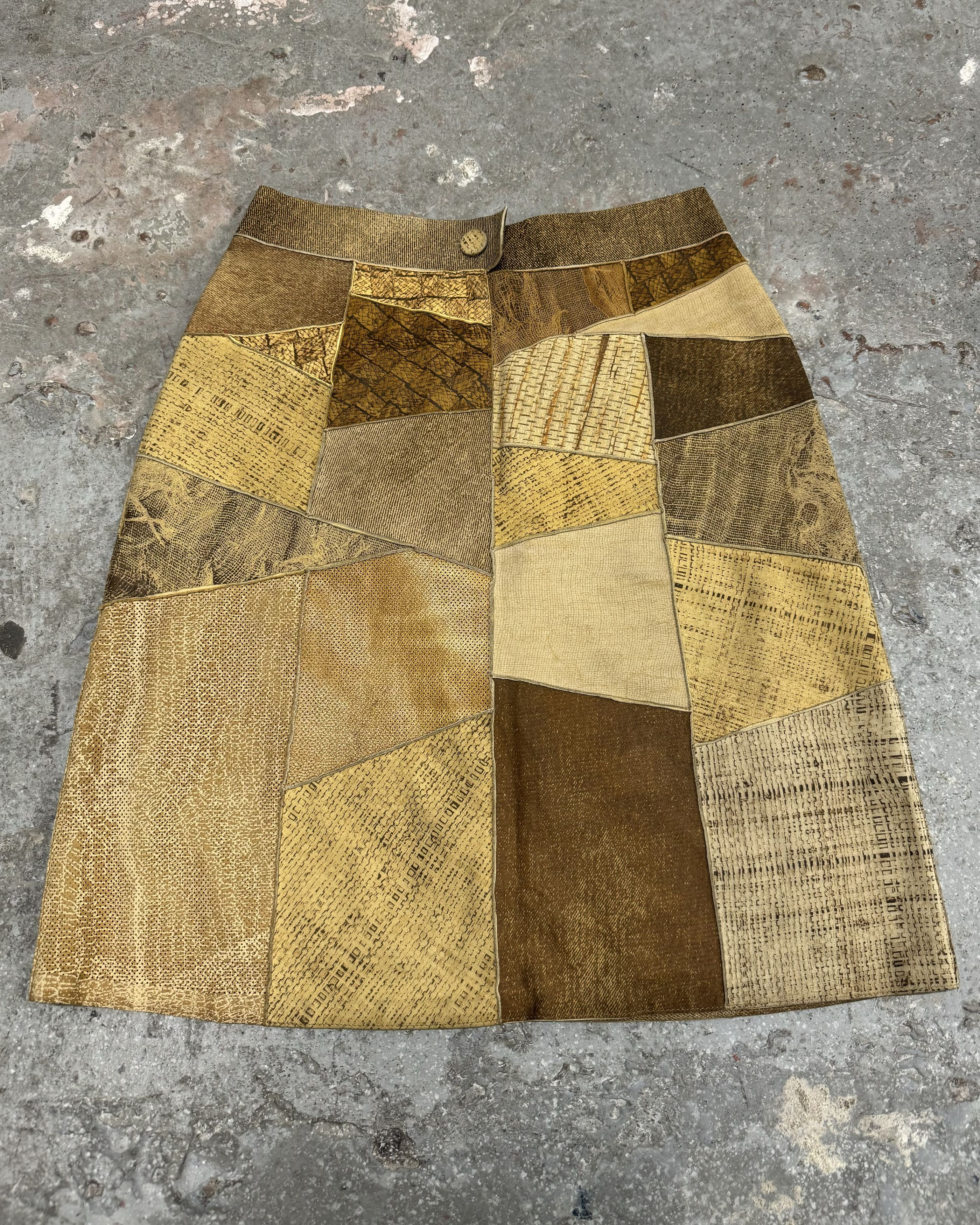 Roberto Cavalli × Vintage 2000s Roberto Cavalli Patchwork Hybrid Leather Camel Skirt Size 26" / US 2 / IT 38 - 1 Thumbnail