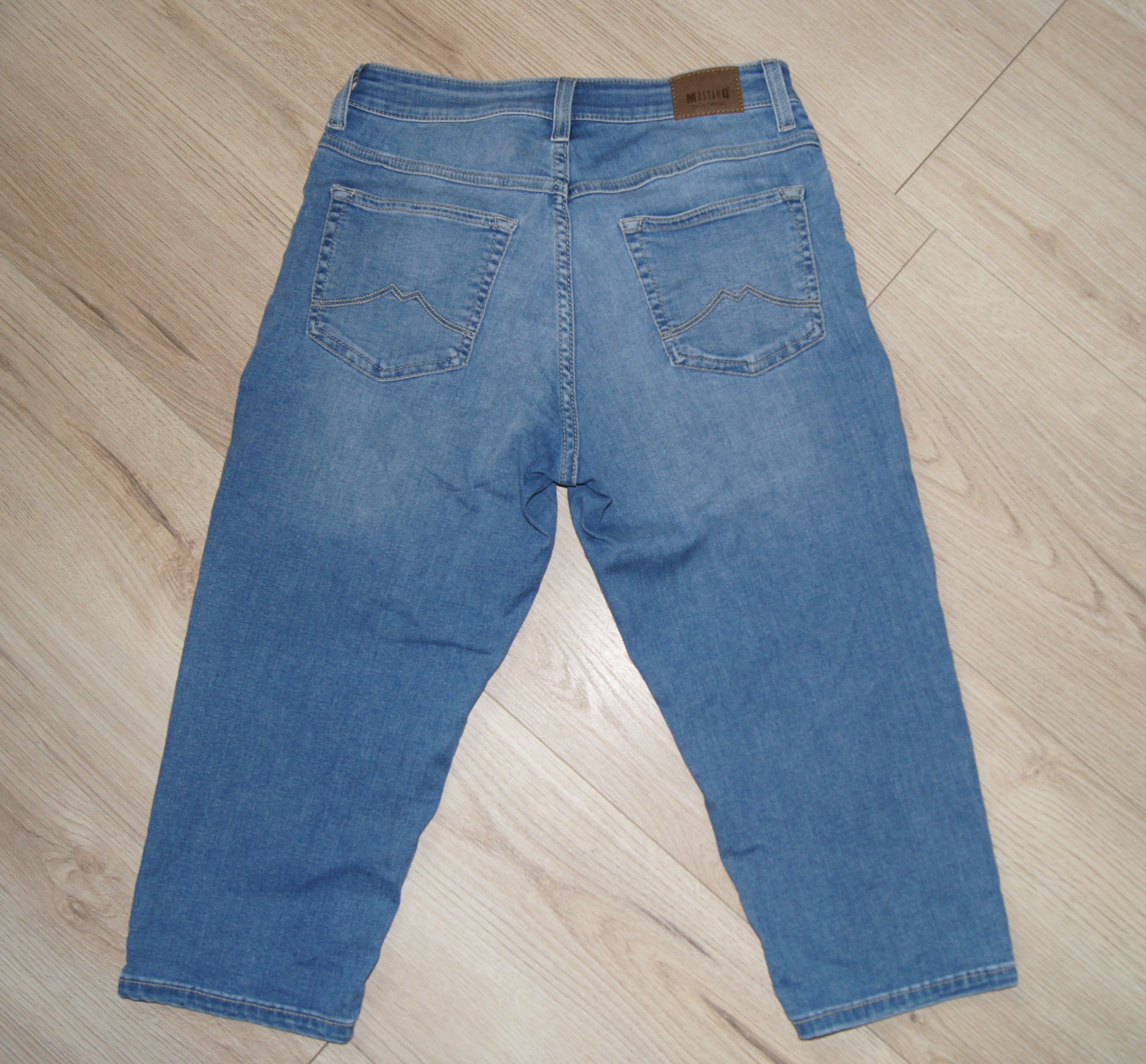 Mustang Stylish Women's Capri Jeans Mustang True Denim in Size 28 Size 28" / US 6 / IT 42 - 3 Thumbnail