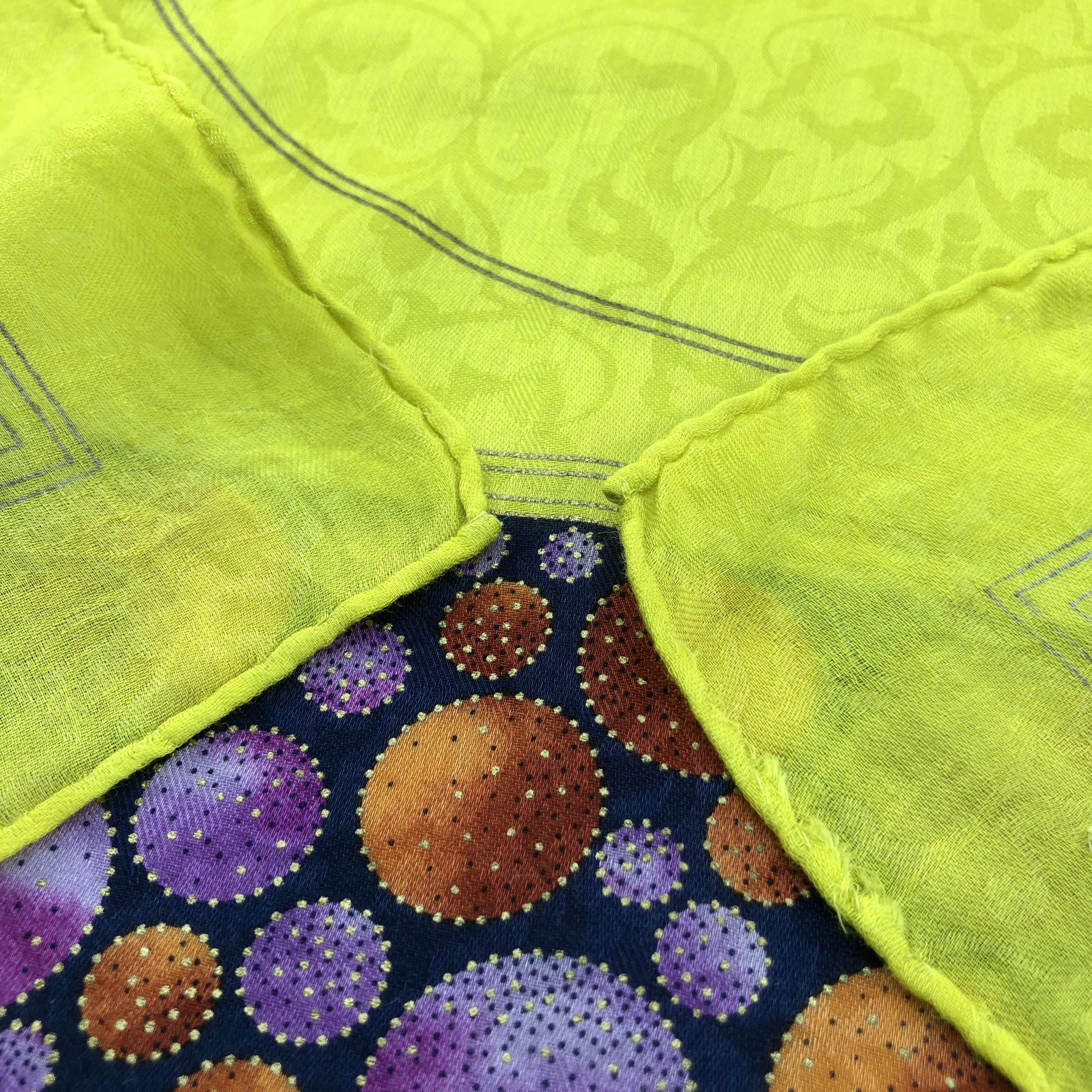 Versace Gianni Versace Handkerchief Neckerchief Bandana H3176 Size ONE SIZE - 5 Thumbnail