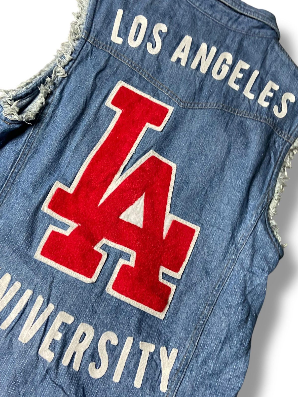Japanese Brand Coco & Lulu Embroidered Sleeveless Denim Jacket (164) Size S / US 4 / IT 40 - 4 Thumbnail