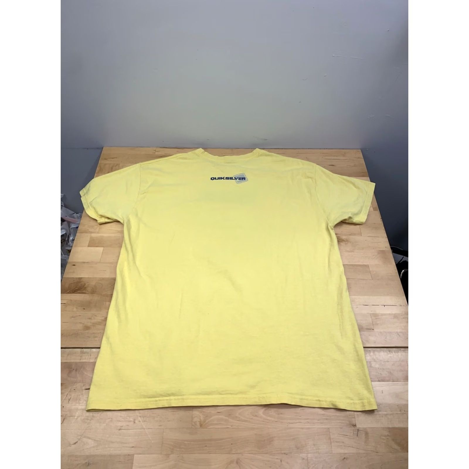 Quiksilver VINTAGE Quiksilver Shirt Men L Yellow Beach Surf 90s 2000s Logo Beach Mens L Yellow Shirt Size US L / EU 52-54 / 3 - 7 Thumbnail