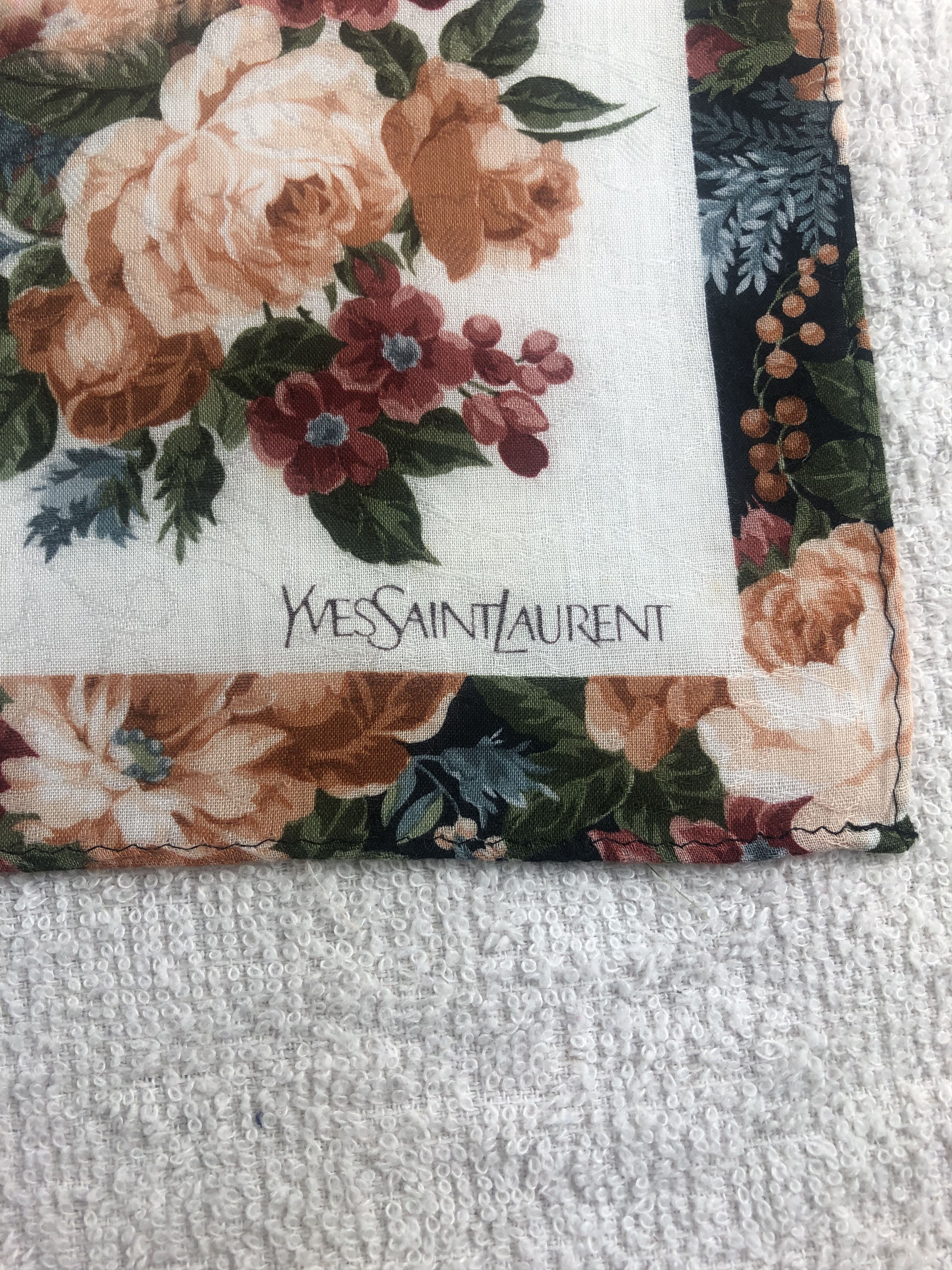 Yves Saint Laurent Yves Saint Laurent Handkerchief / Bandana / Neckerchief C258 Size ONE SIZE - 5 Thumbnail
