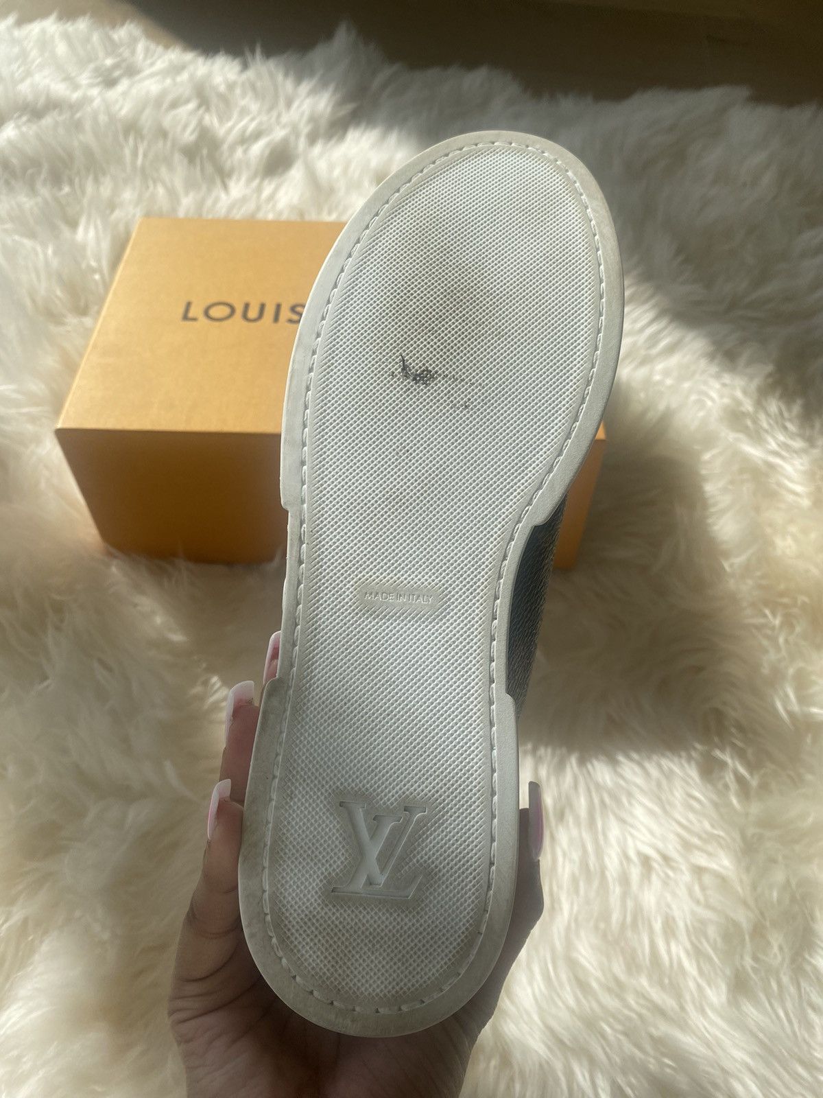 Louis Vuitton LV Monogram Sneakers Size US 7 / IT 37 - 5 Thumbnail