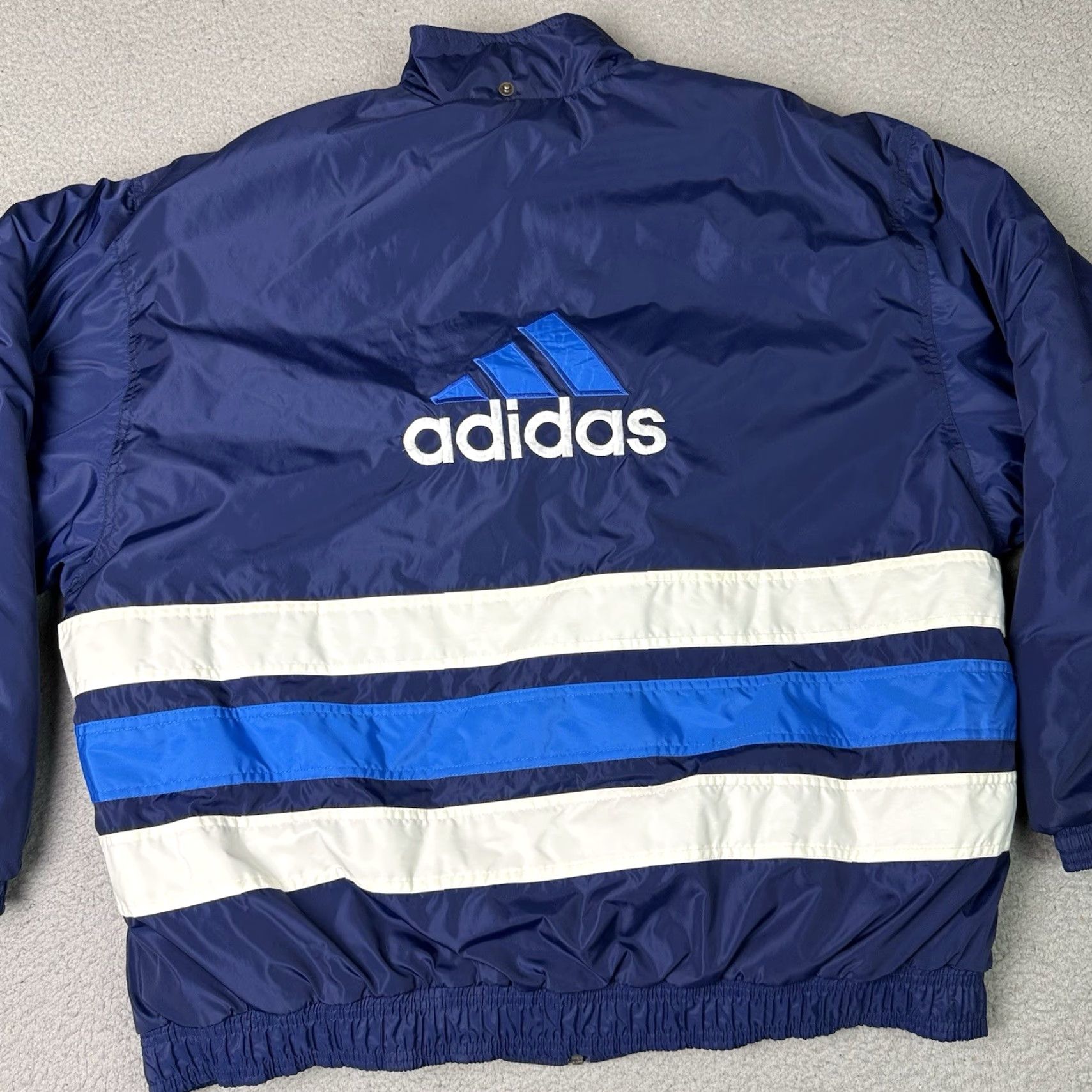 Adidas VINTAGE adidas Puffer Jacket Coat Adult XXL Blue Striped 90s Logo Zipper Size US XXL / EU 58 / 5 - 2 Thumbnail