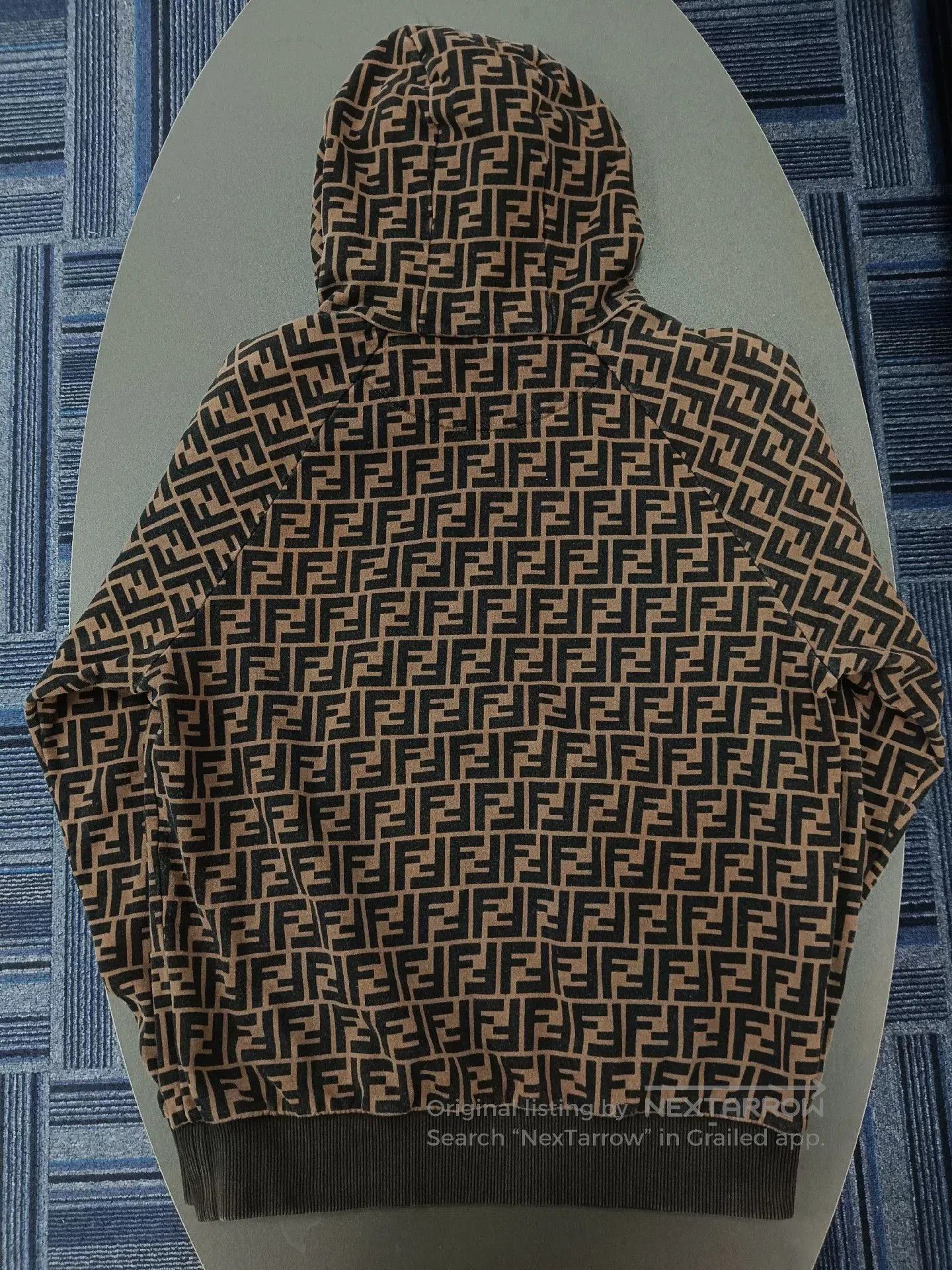 Fendi fendi logo printed hoodie in brown. Size US S / EU 44-46 / 1 - 2 Thumbnail